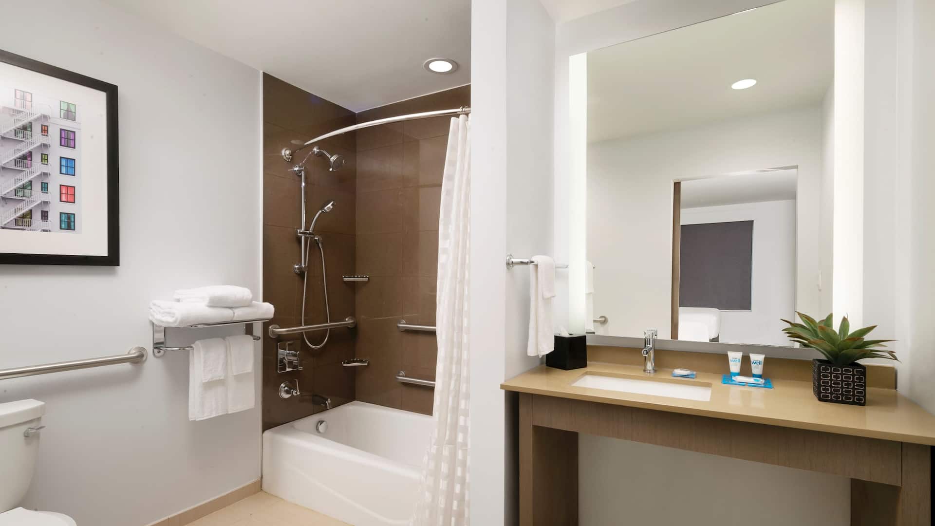 Hyatt House Dallas/Frisco Bathroom ADA
