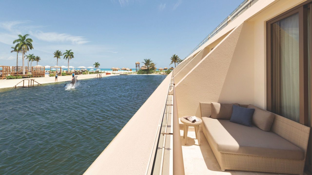 Dolphin View Master Room Balcony