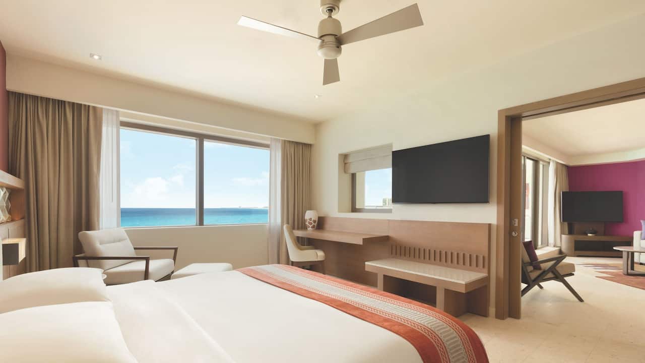 Club Ocean Front Corner Suite | Hyatt Ziva Cancun