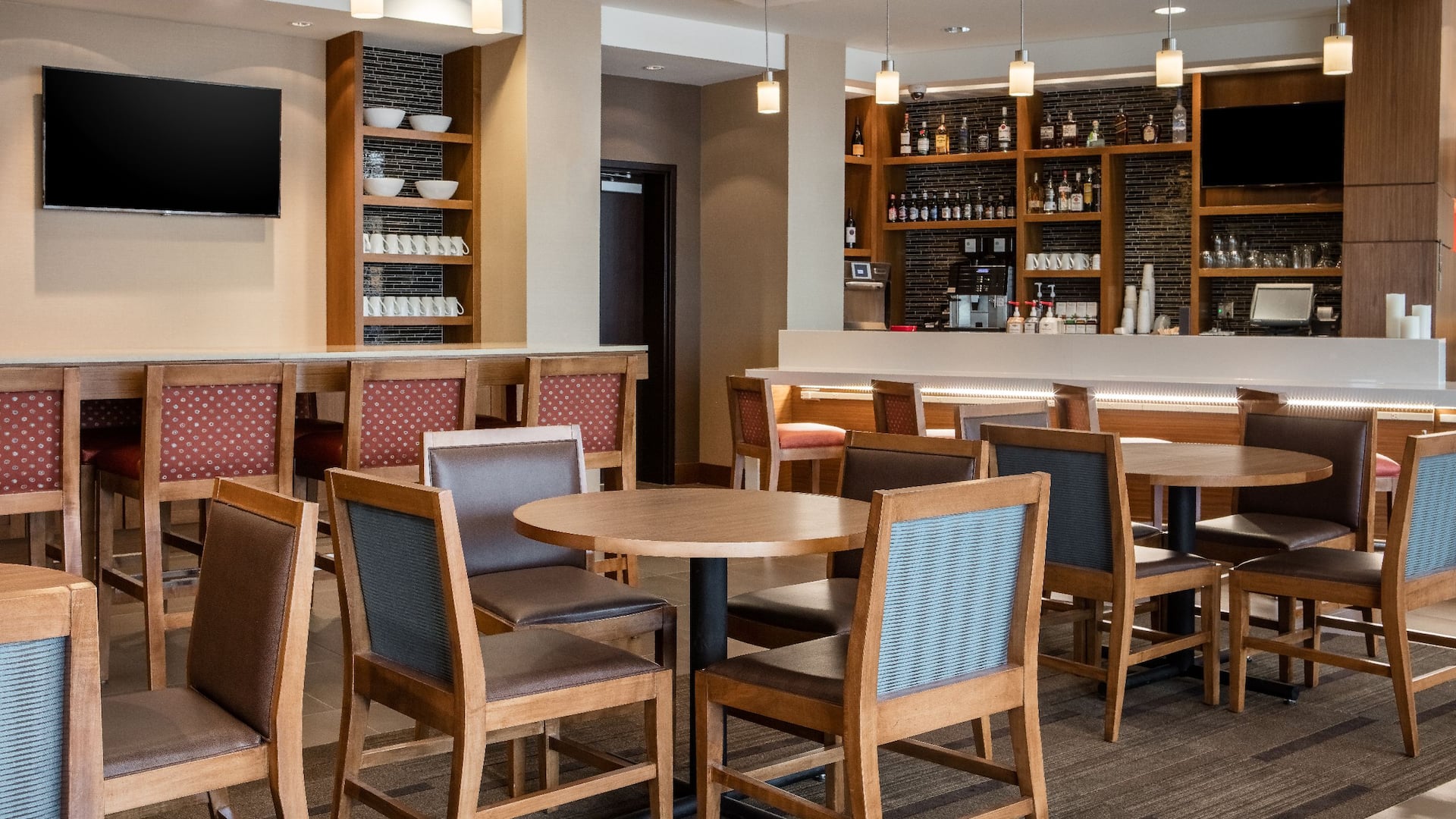 Hyatt Place Kansas City/Lenexa City Center Gallery Seating