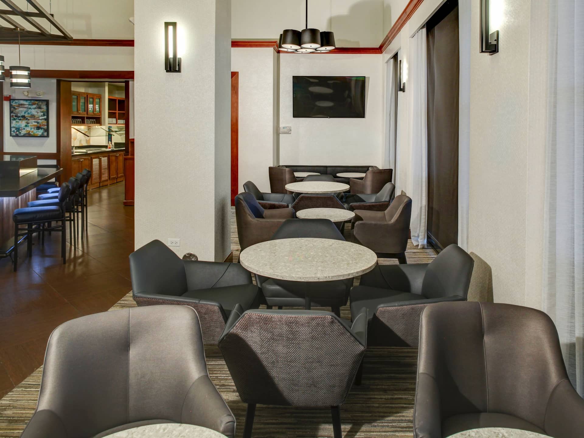 Lounge Tables And Seating