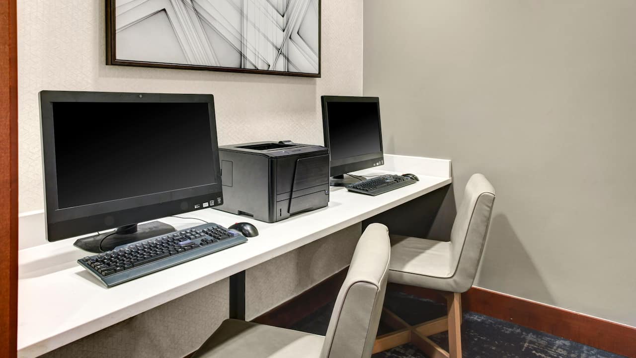 Shared computers in lobby of Auburn Hills hotel at Hyatt Place Detroit / Auburn Hills