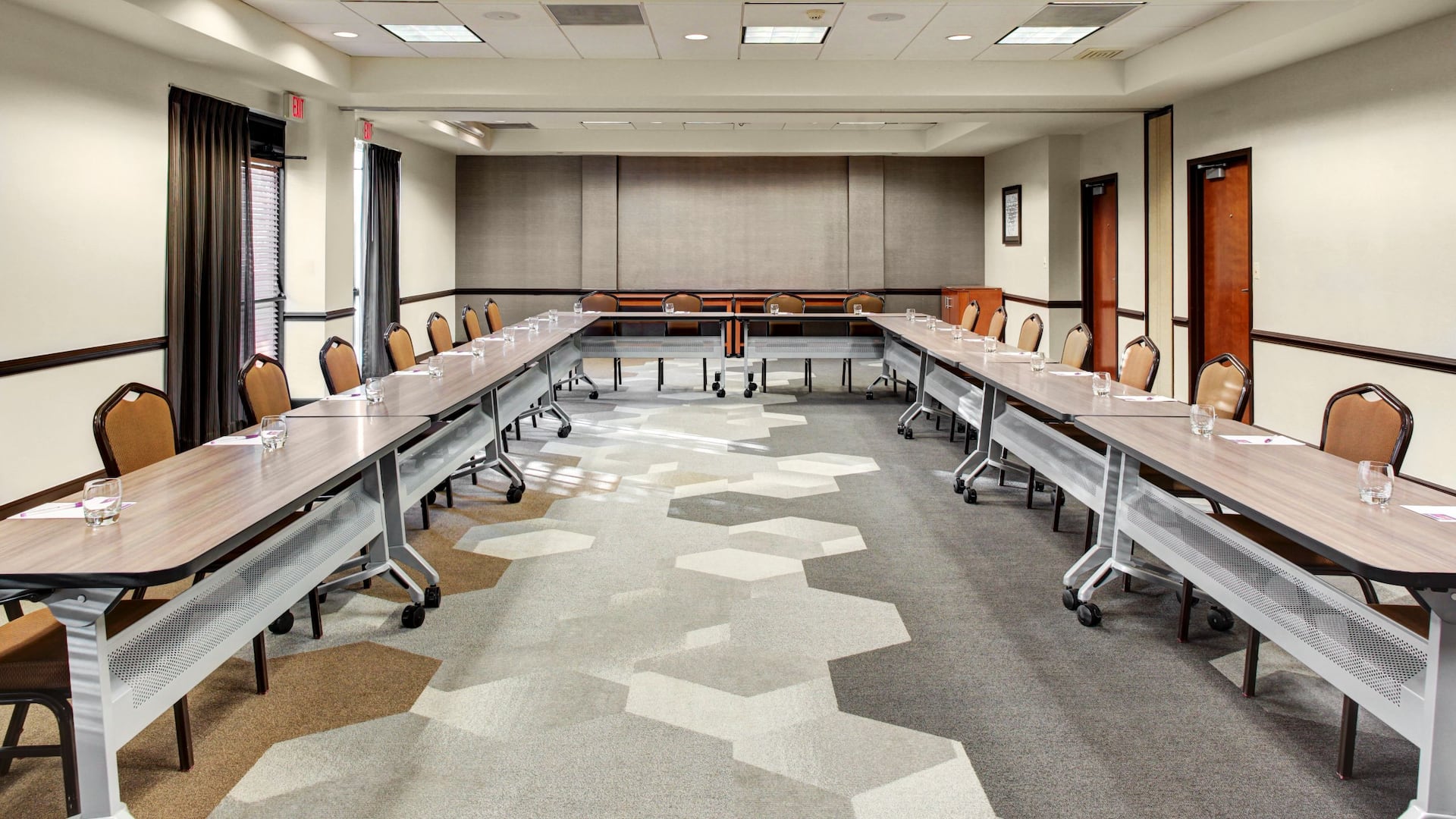 1 of 1 Hyatt Place Chicago/Itasca Meeting U Shape