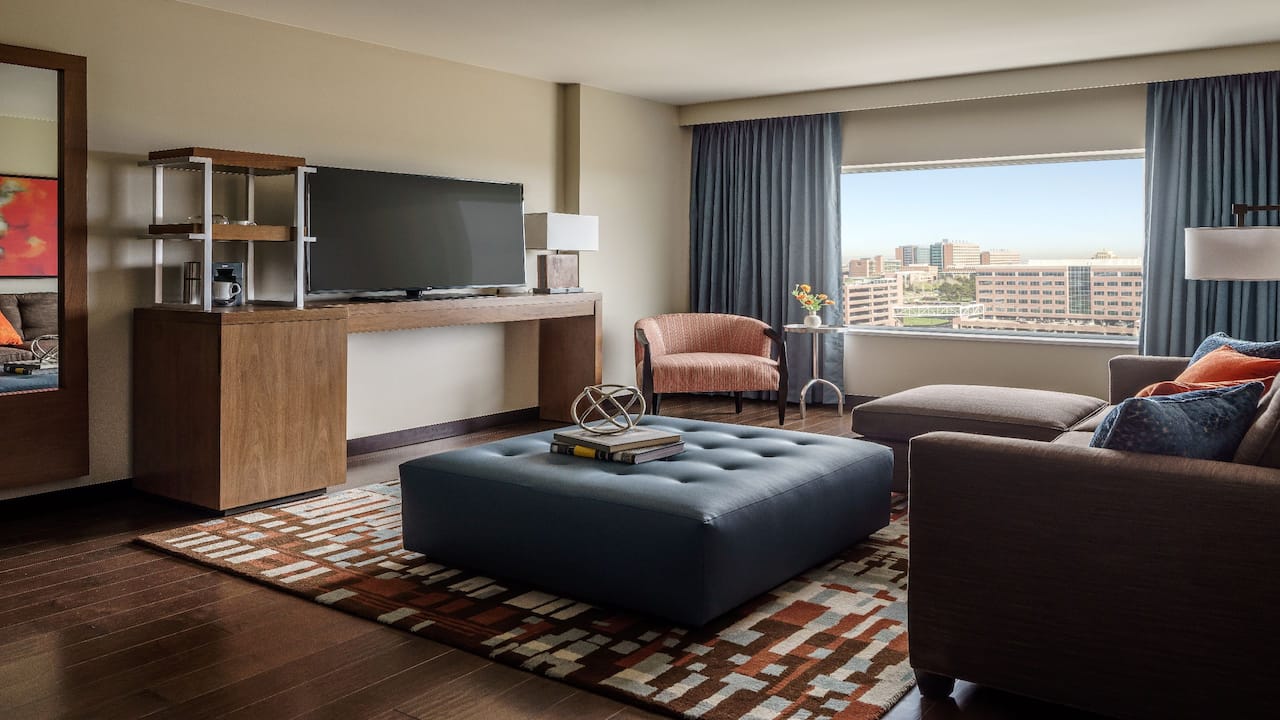 Living Room in Denver Hotel Suite Hyatt Regency Aurora-Denver  
