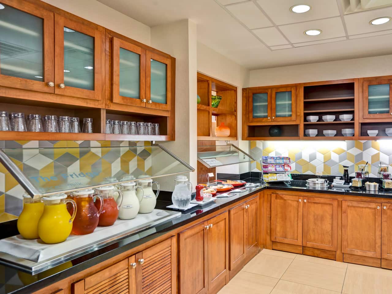 Hyatt Place Baltimore/BWI Airport Breakfast Counter
