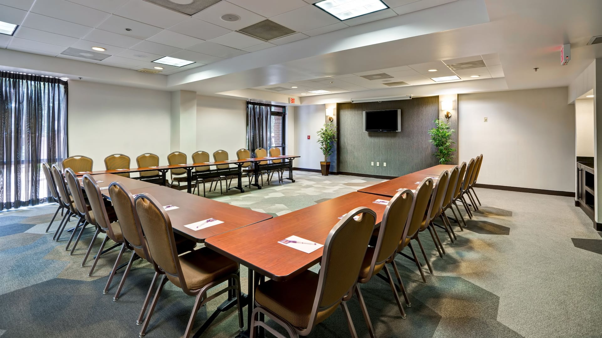 meeting room U shaped