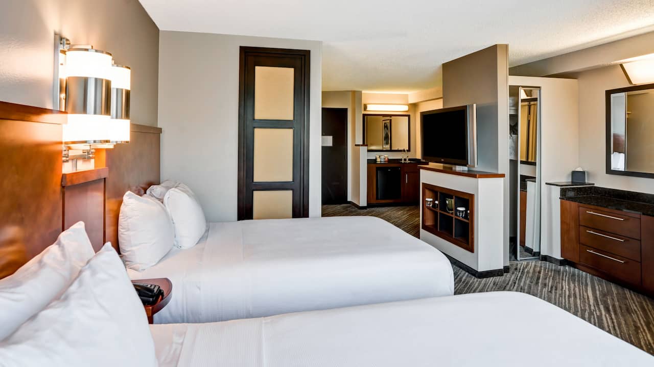 two queen beds