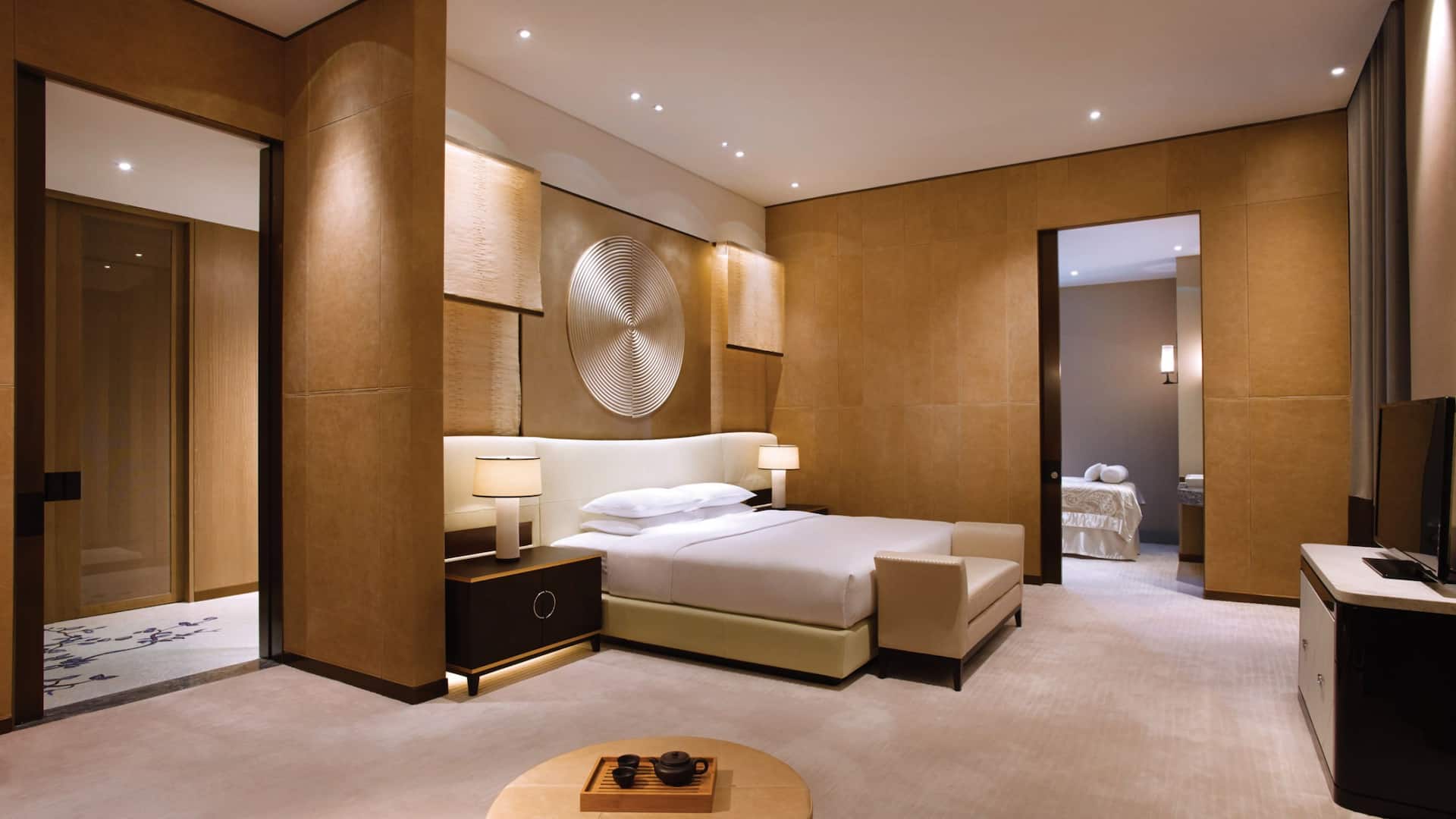 Hyatt Regency Suzhou Chairman Suite Bedroom