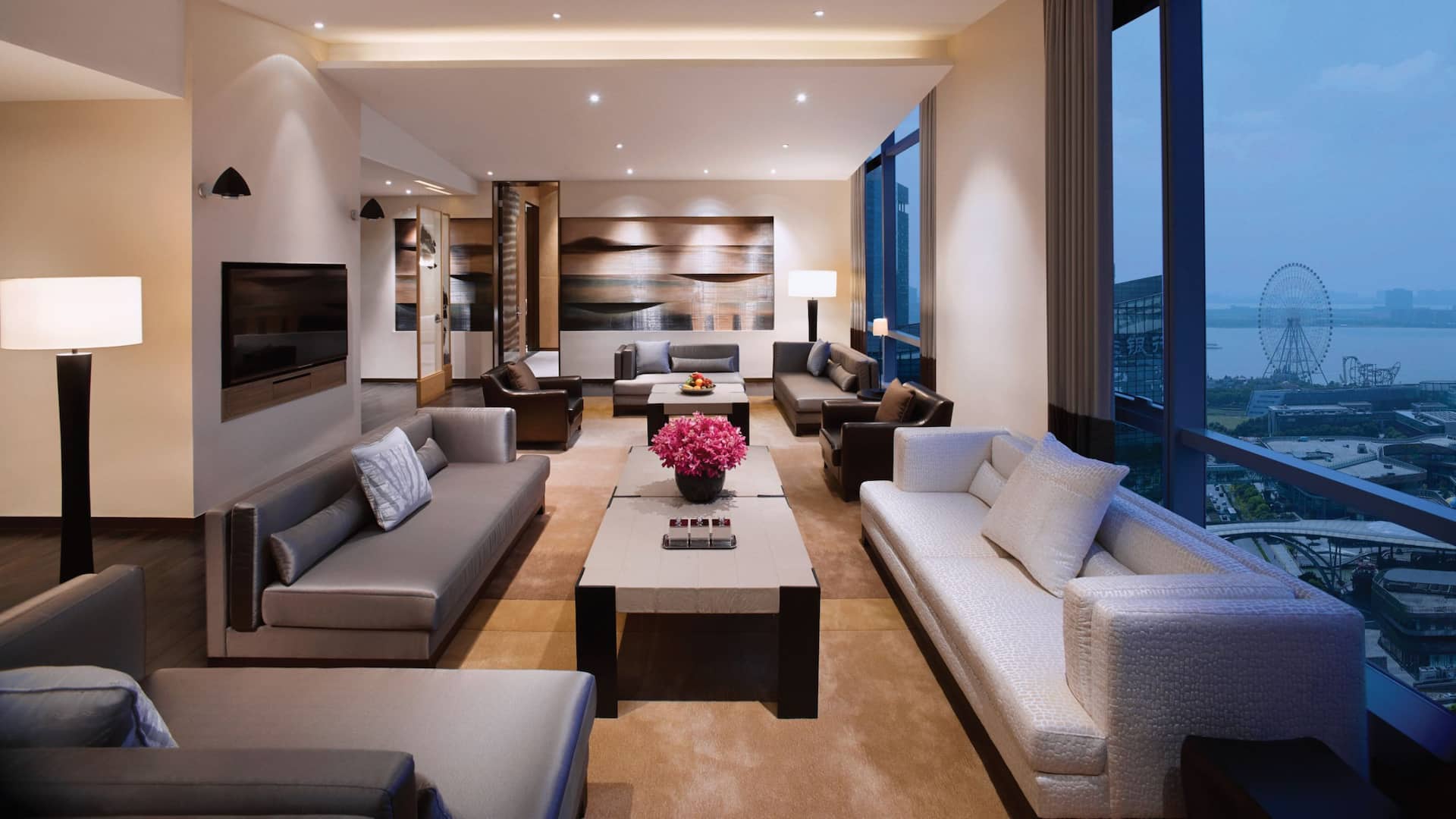 Hyatt Regency Suzhou Chairman Suite Livingroom