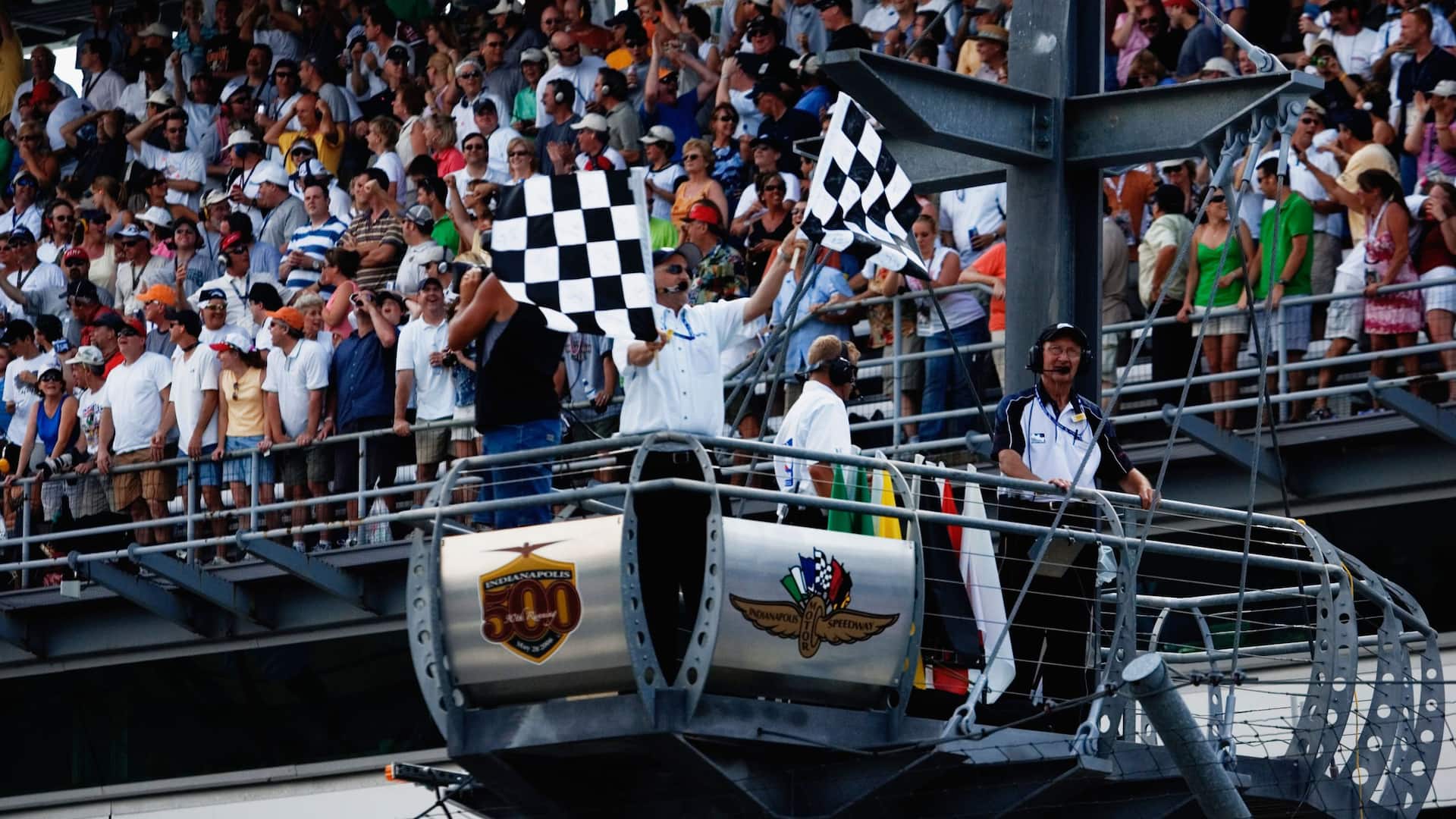 Hyatt Place Indianapolis Airport Flags