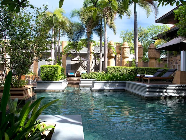 Luxury 5-star hotel in Siem Reap Pool