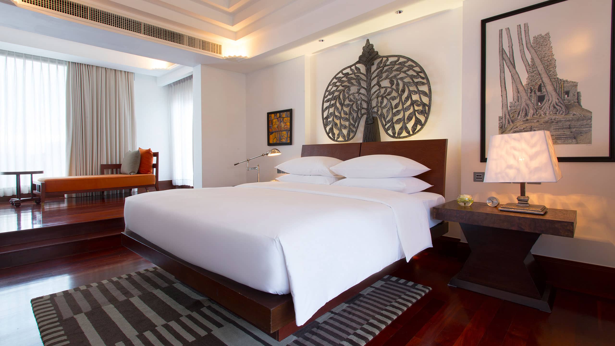 4 von 5 Park Hyatt Siem Reap Rooftop Balcony Suite Bedroom