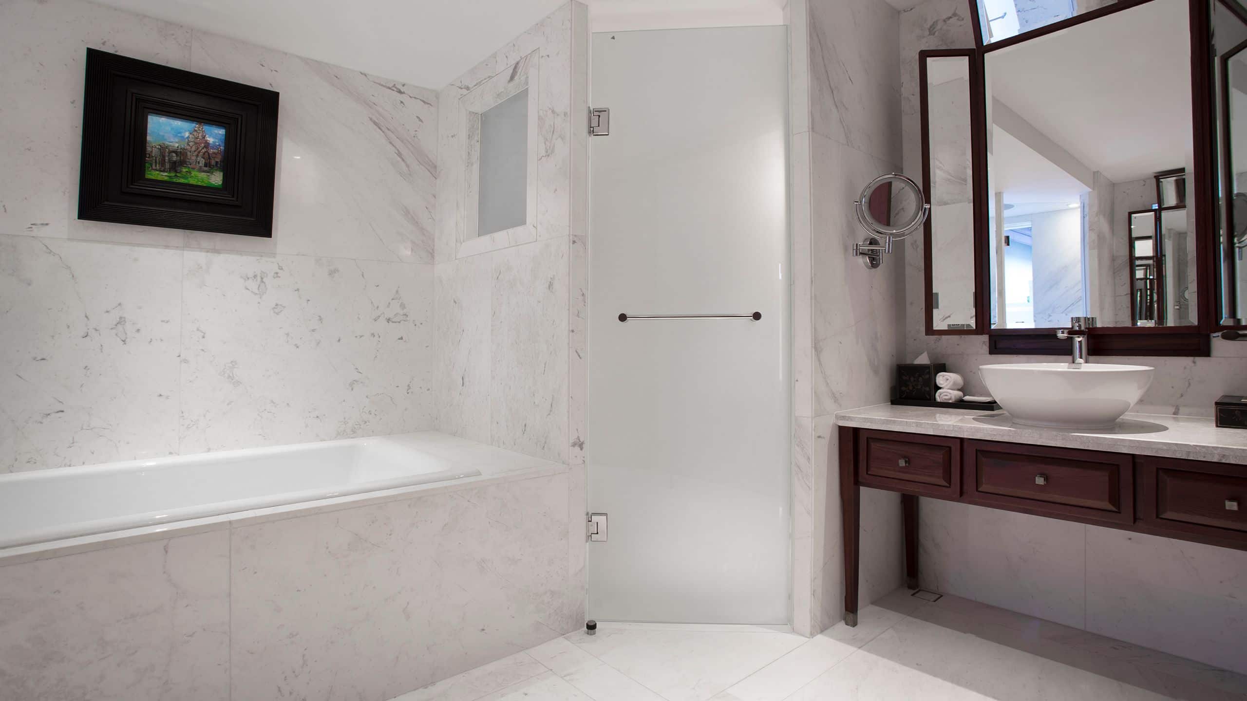 5 von 5 Park Hyatt Siem Reap Rooftop Balcony Suite Bathroom