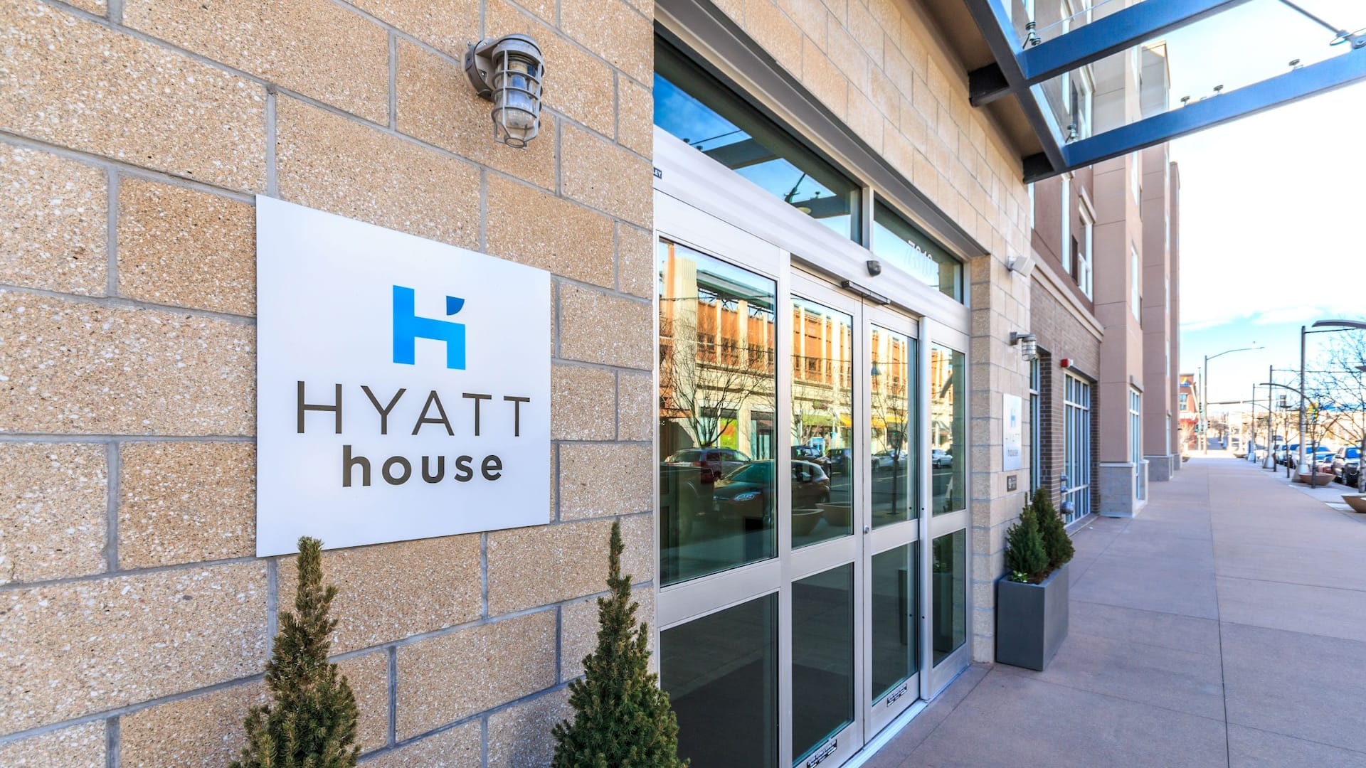Hyatt House Denver/Lakewood at Belmar Hotel Entrance