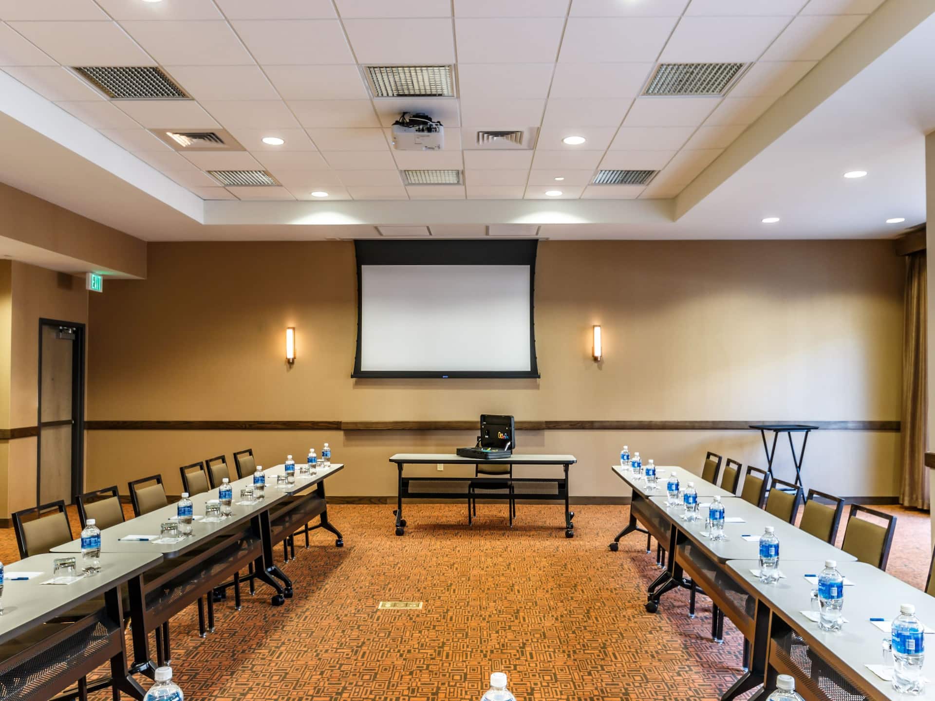 Hyatt House Denver/Lakewood at Belmar Meeting Room U Shape Setup