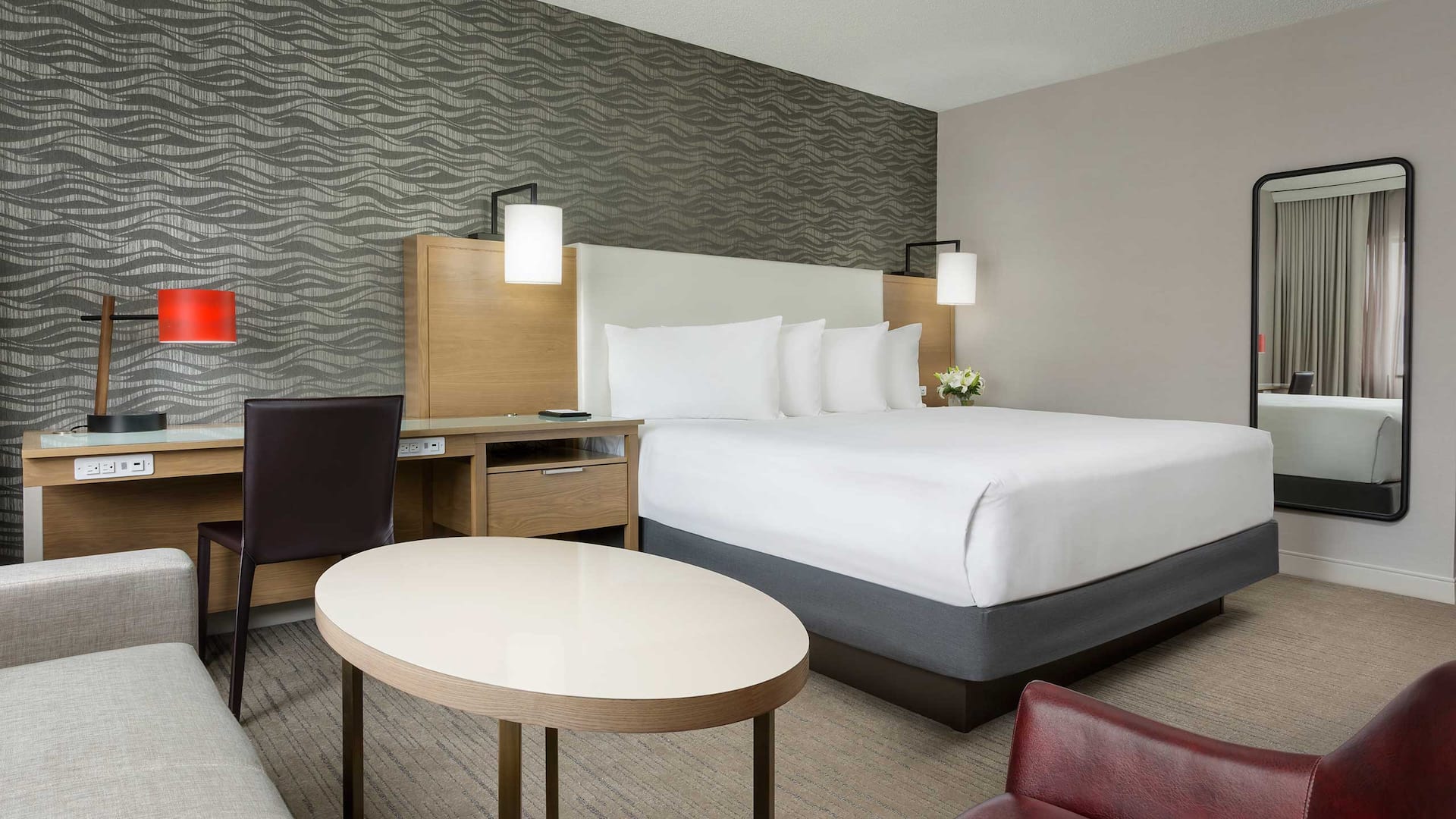 1 of 4 Hyatt Regency Bethesda King Guest Room