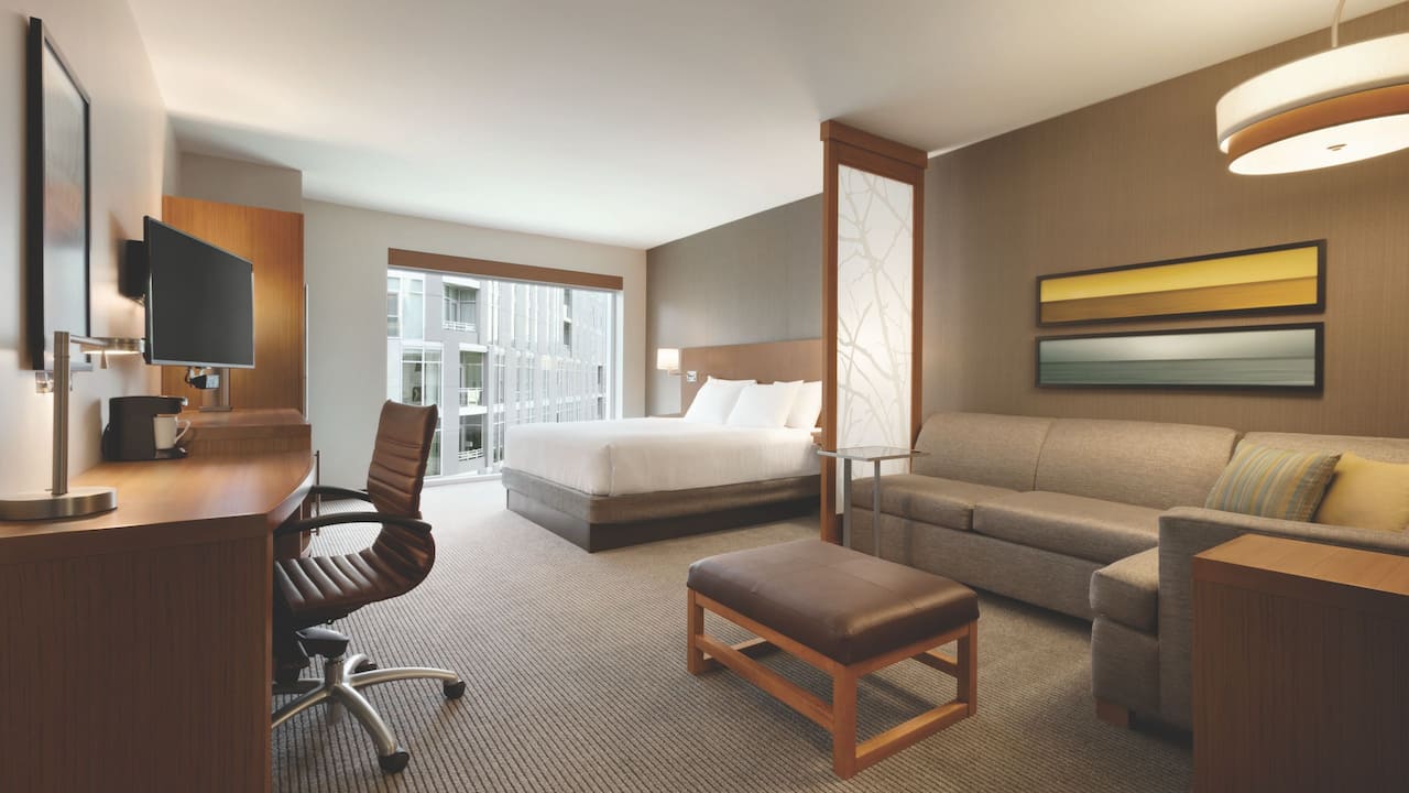 Hotel Room near Georgetown University Hyatt Place Washington DC / Georgetown / West End