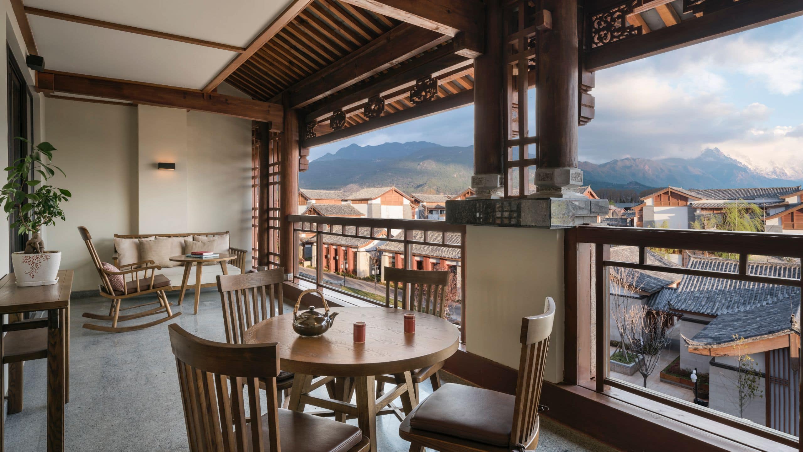 Jinmao Hotel Lijiang City Hotel Grand Executive Room Balcony