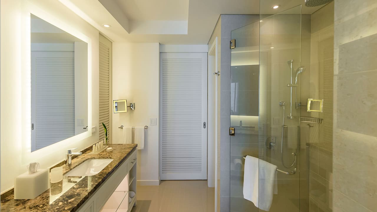 luxury bathroom in cartagena hotel rooms
