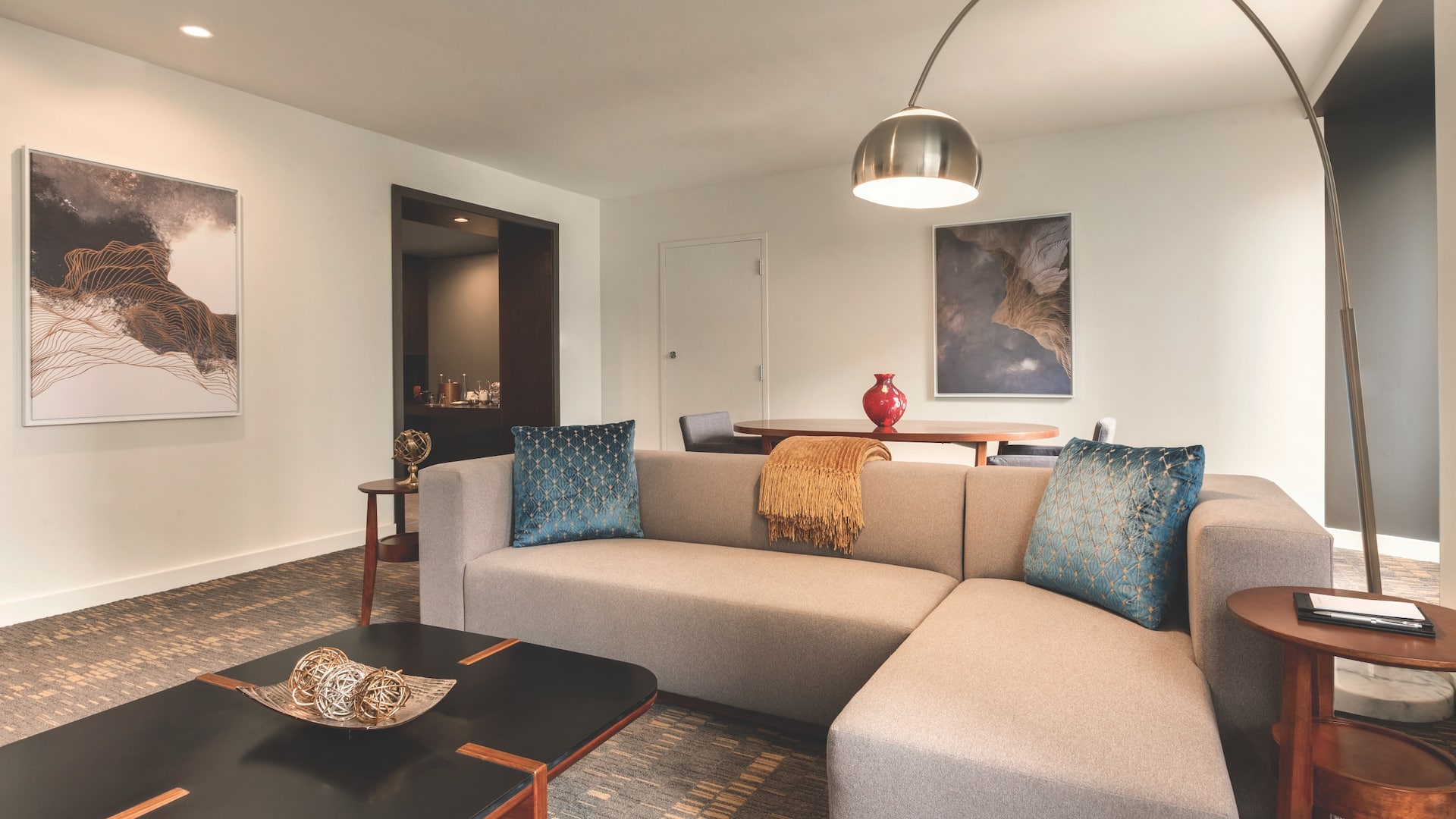 Hyatt Regency Houston One Level Grand Suite Parlor