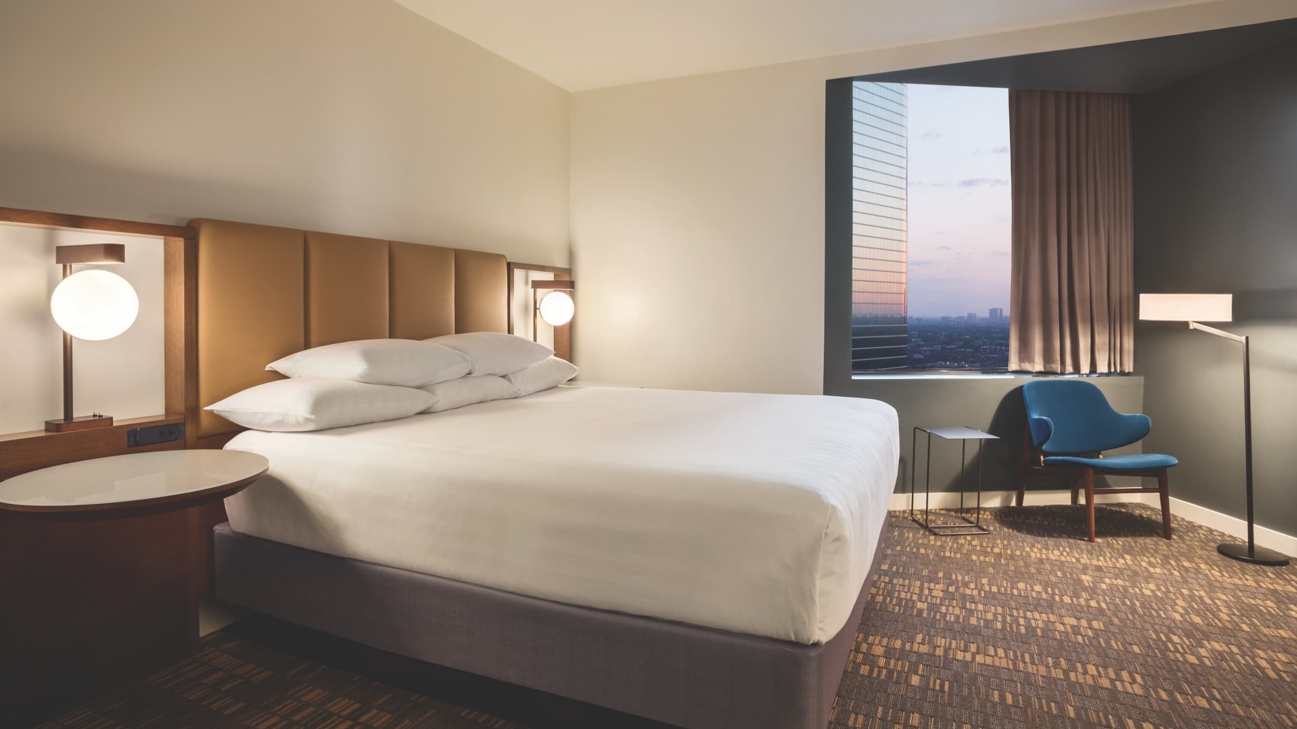 Hyatt Regency Houston Imperial Suite Bedroom