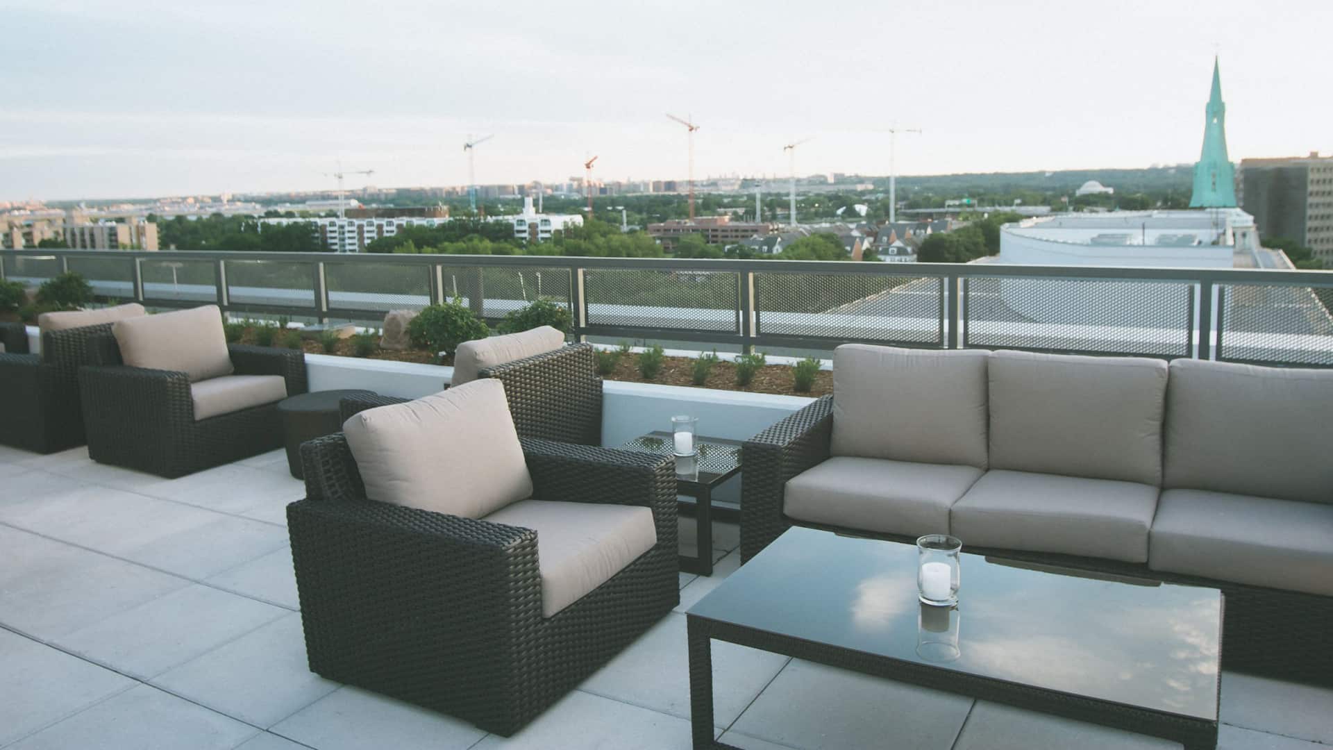5 of 5 Hyatt Place Washington DC/National Mall Bar on Roof