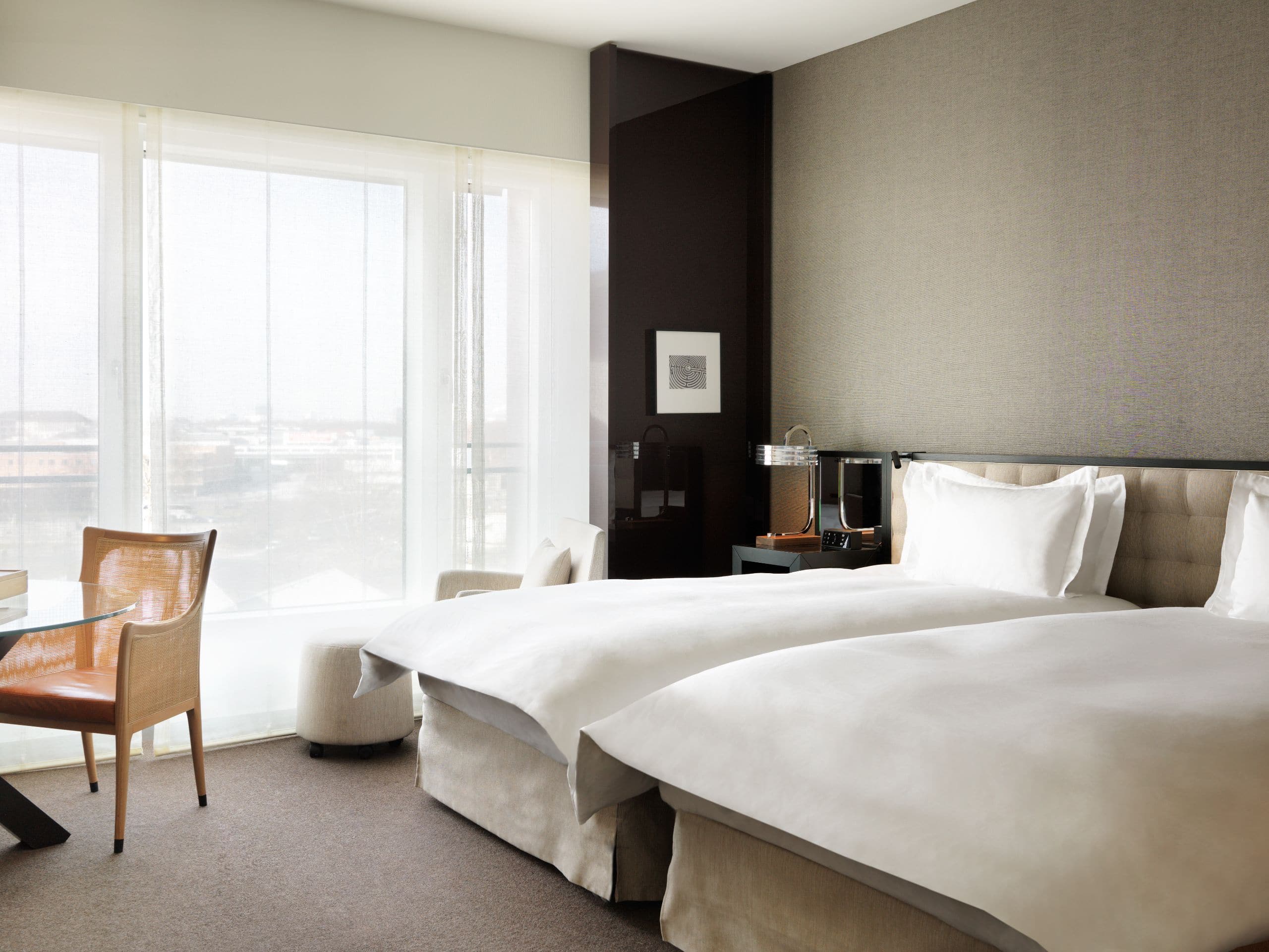2 twin bed with club access at grand hyatt berlin 