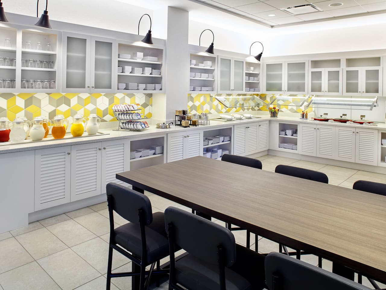 Hyatt Place Cleveland/Lyndhurst/Legacy Village Buffet