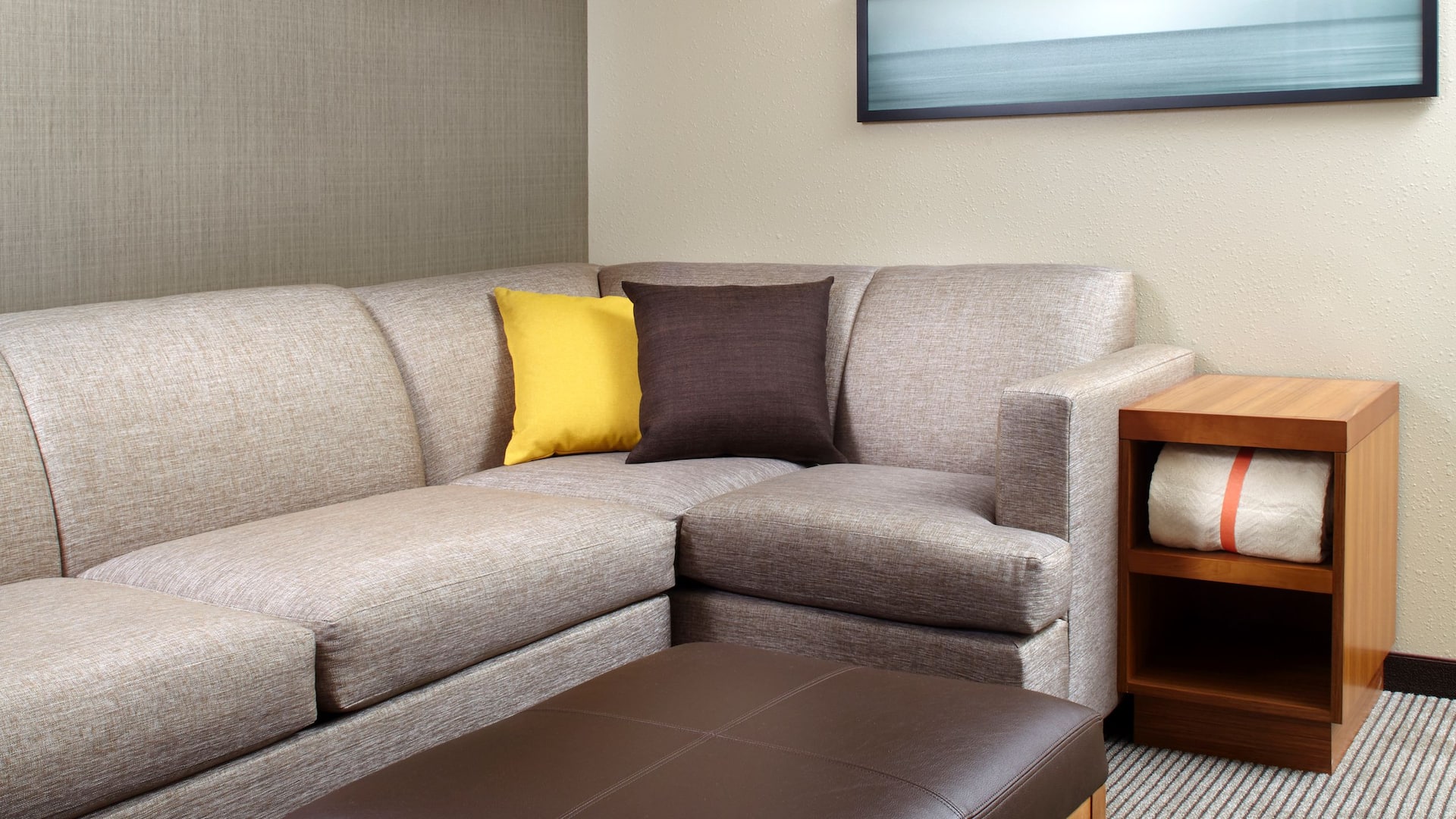 4 of 6 Hyatt Place Cleveland/Lyndhurst/Legacy Village Sitting Area