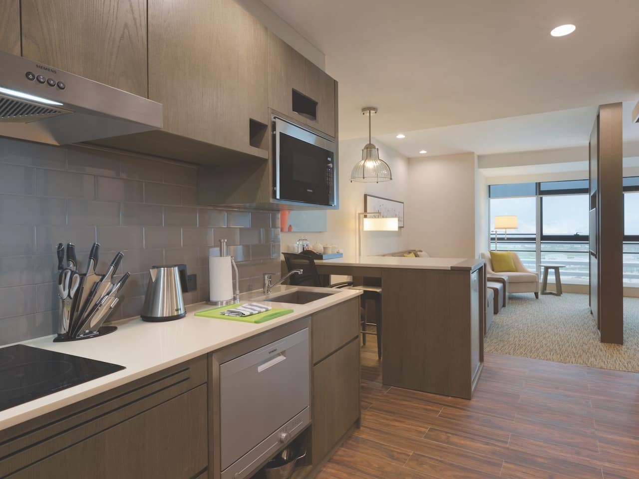 Hyatt House Shenzhen Airport Kitchen