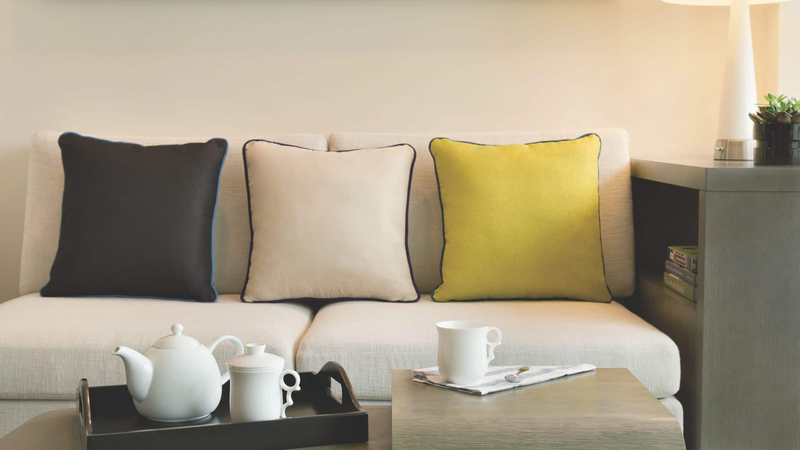 Hyatt house pillows best sale