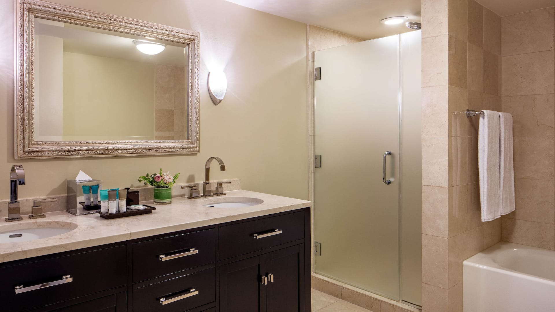 6 de 6 Hyatt Regency Washington on Capitol Hill Senate Bath
