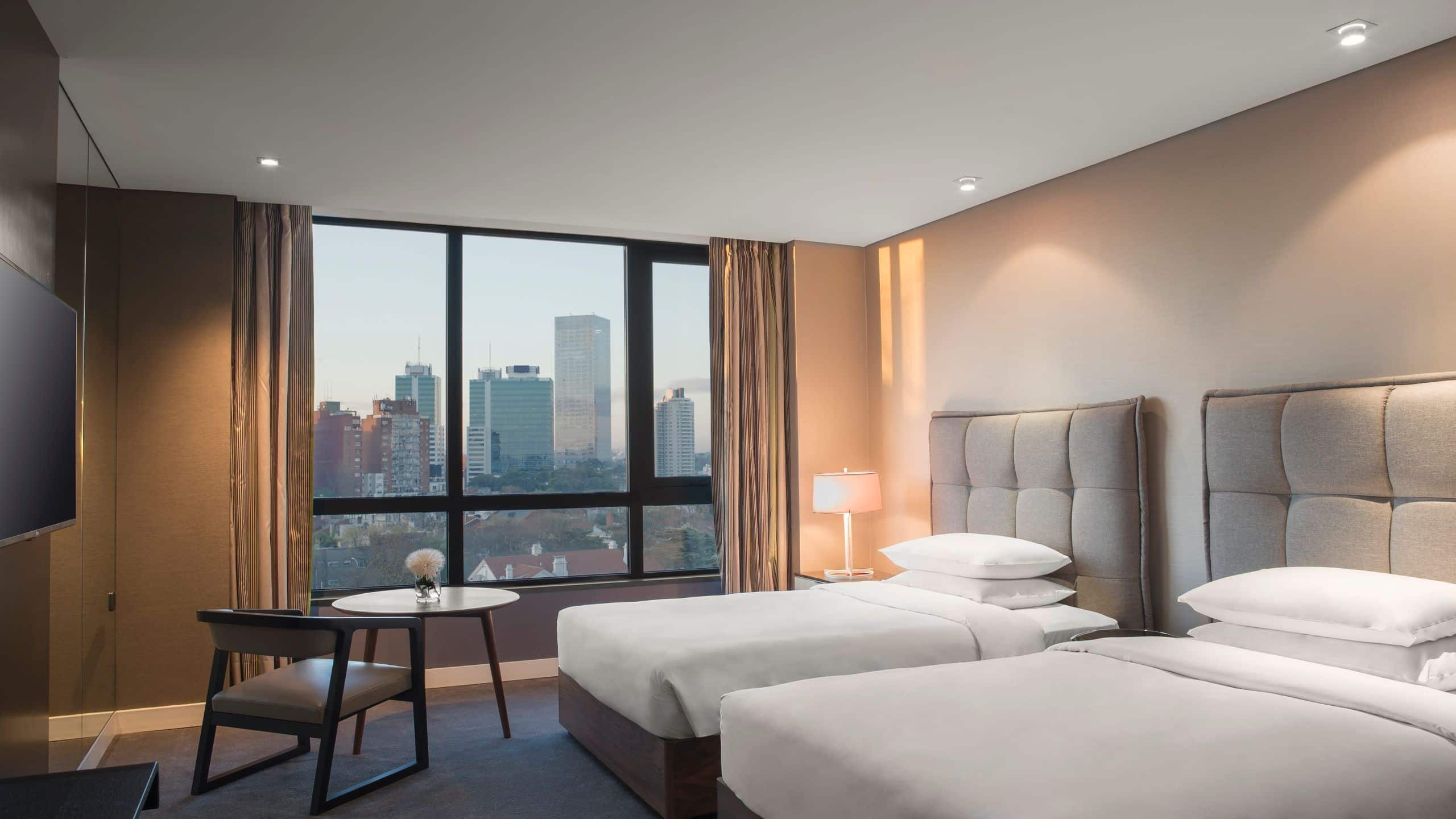1 de 1 Hyatt Centric Montevideo City View Twin