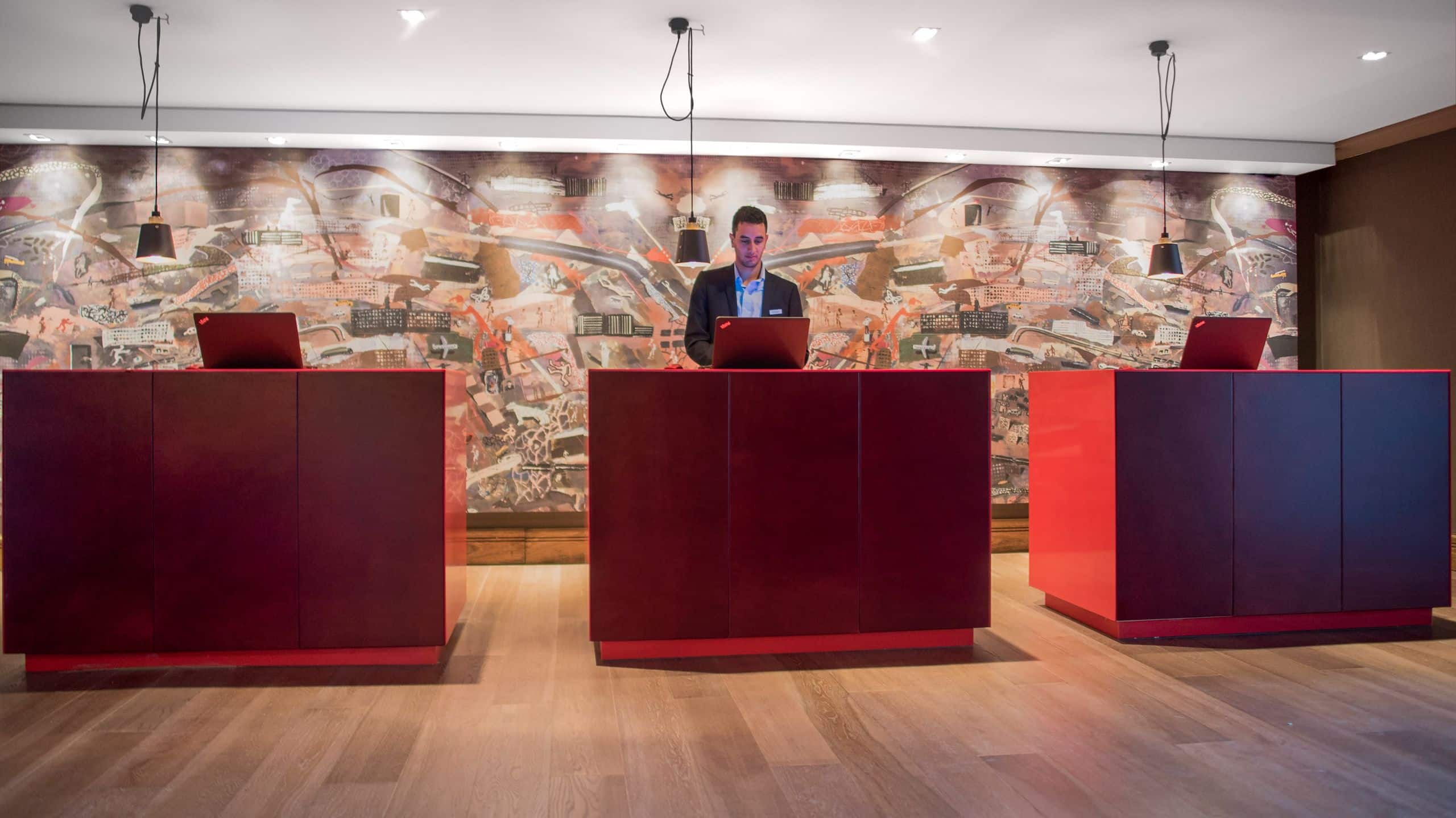 Hyatt Centric Montevideo Front Desk