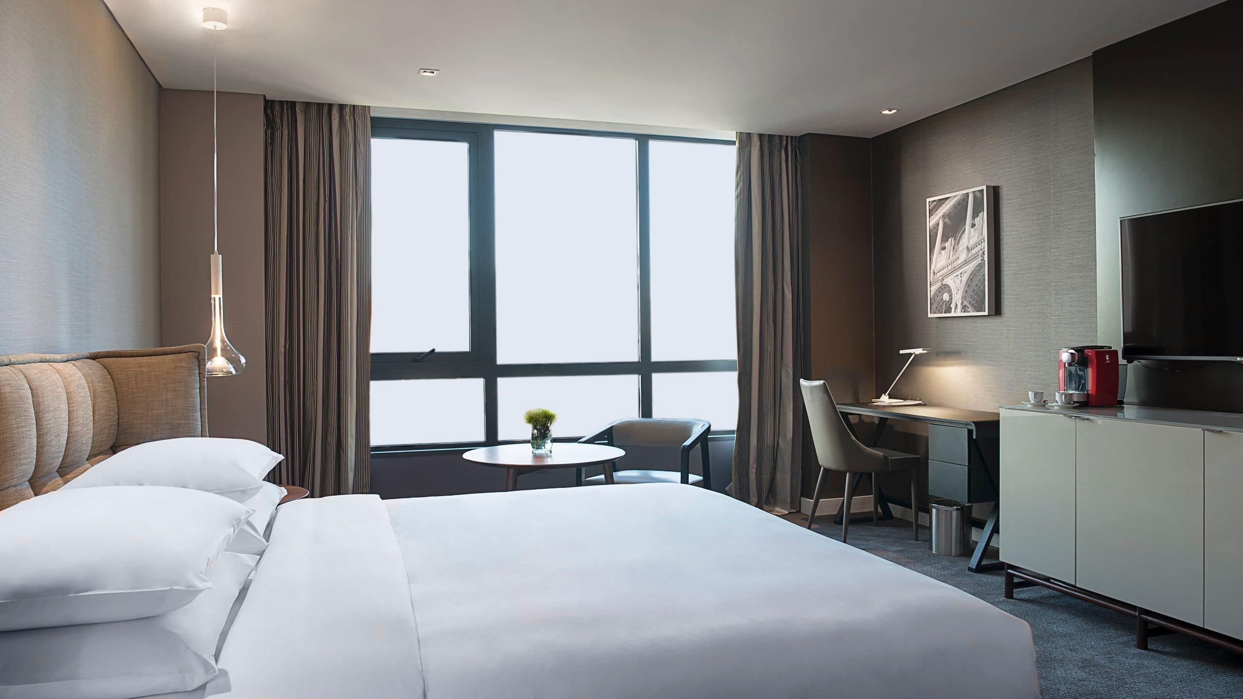 Hotel Rooms and Suites in Montevideo, Uruguay | Hyatt Centric