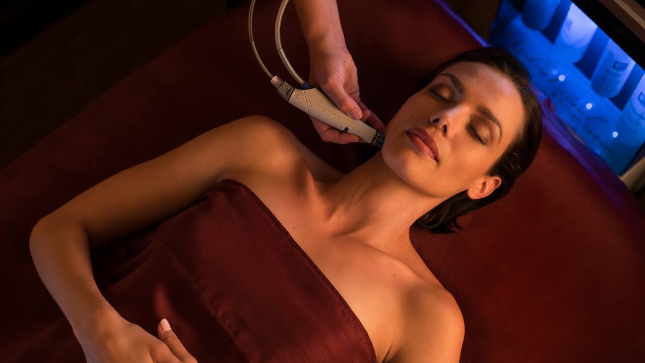 Pacific Waters Spa hydrafacial treatment
