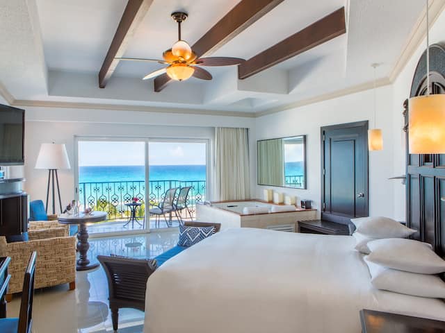 Ocean Front Luxury Suite King Room