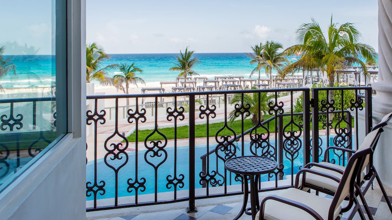 Ocean View Swim Up Balcony