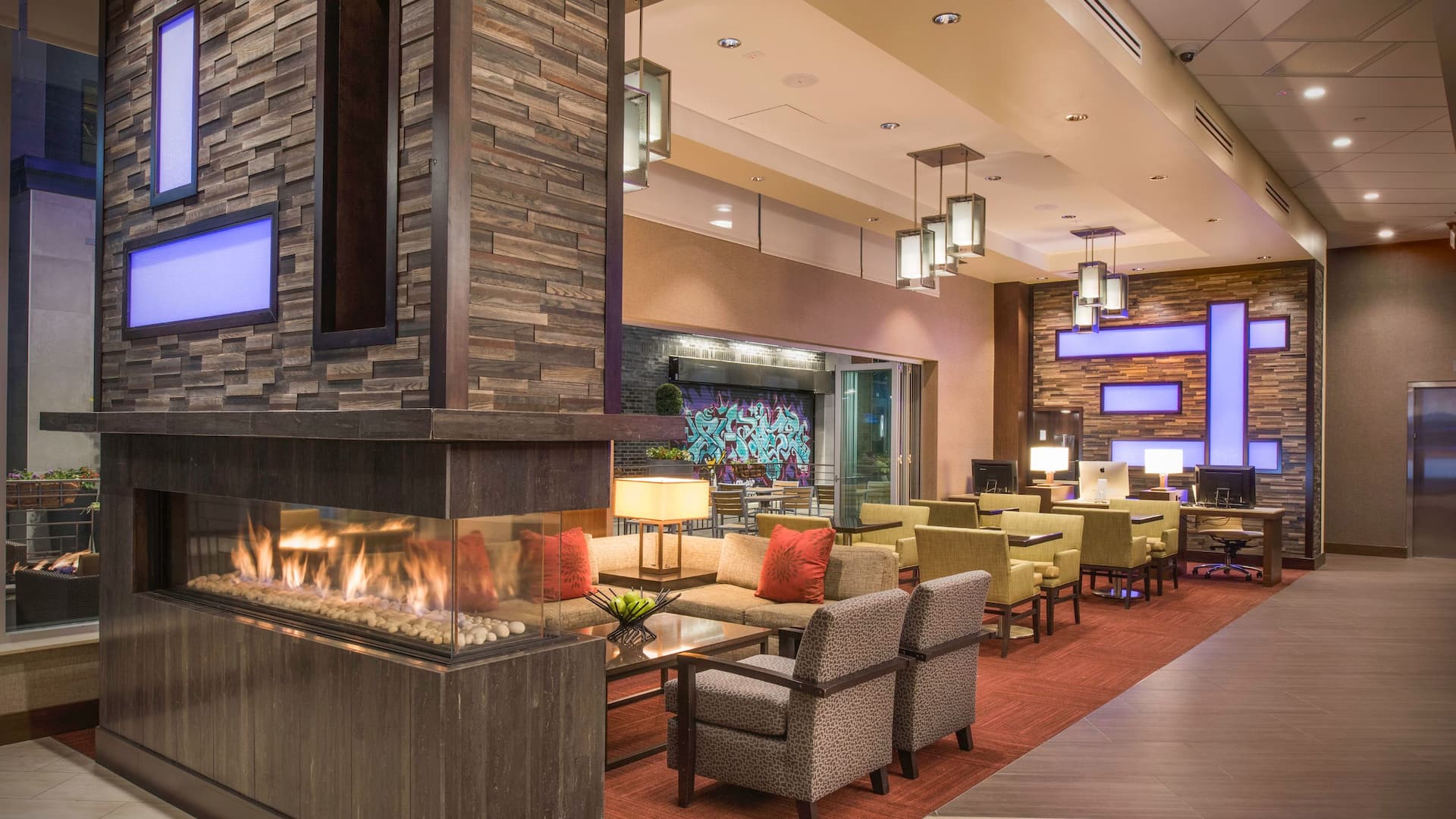 Hyatt Place Cleveland/Westlake/Crocker Park Lobby Seating Fireplace