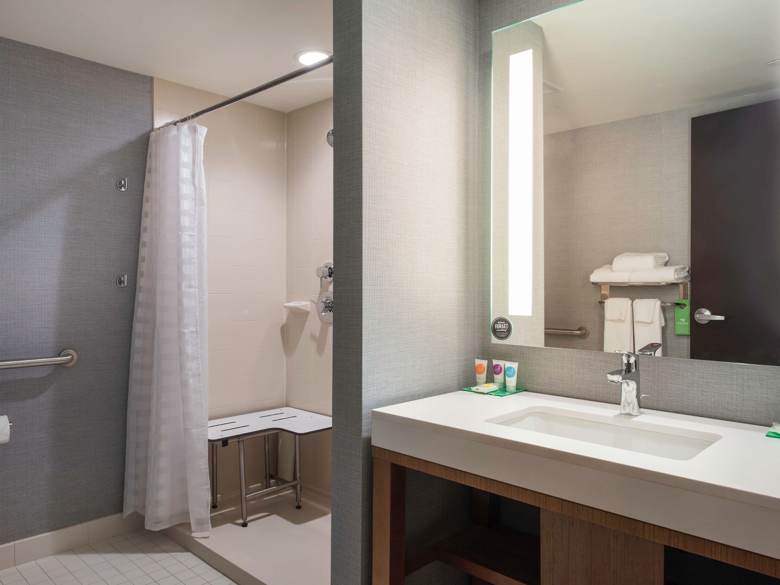 Crocker Park Accommodations | Hyatt Place Cleveland/ Westlake / Crocker ...
