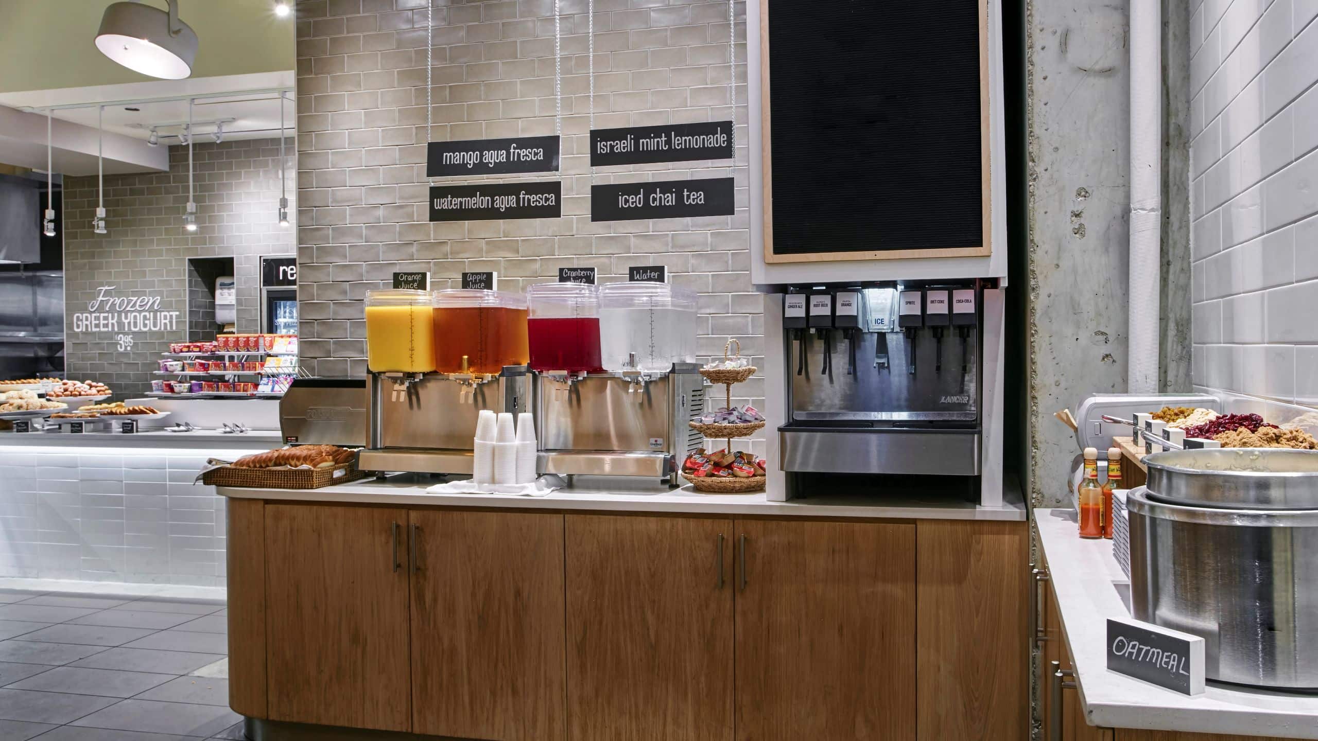 Hyatt Place Chicago/River North Breakfast