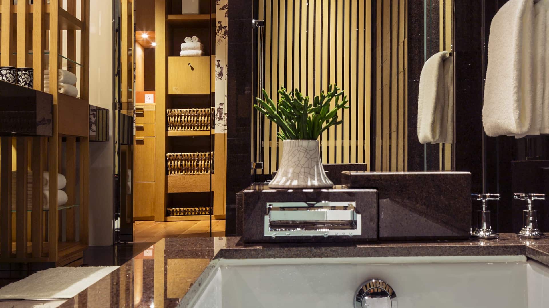 3 из 3 Club Twin Room