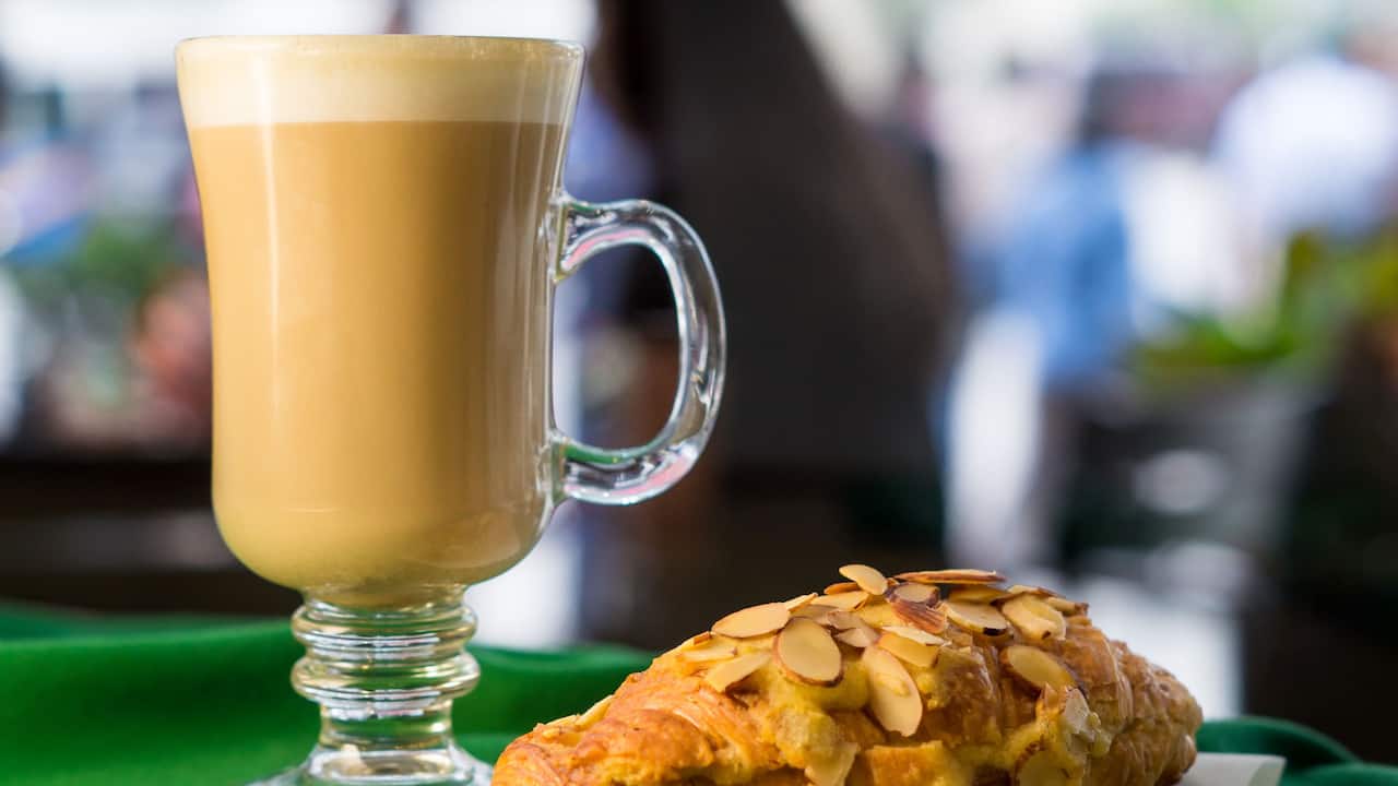 Latte Croissant