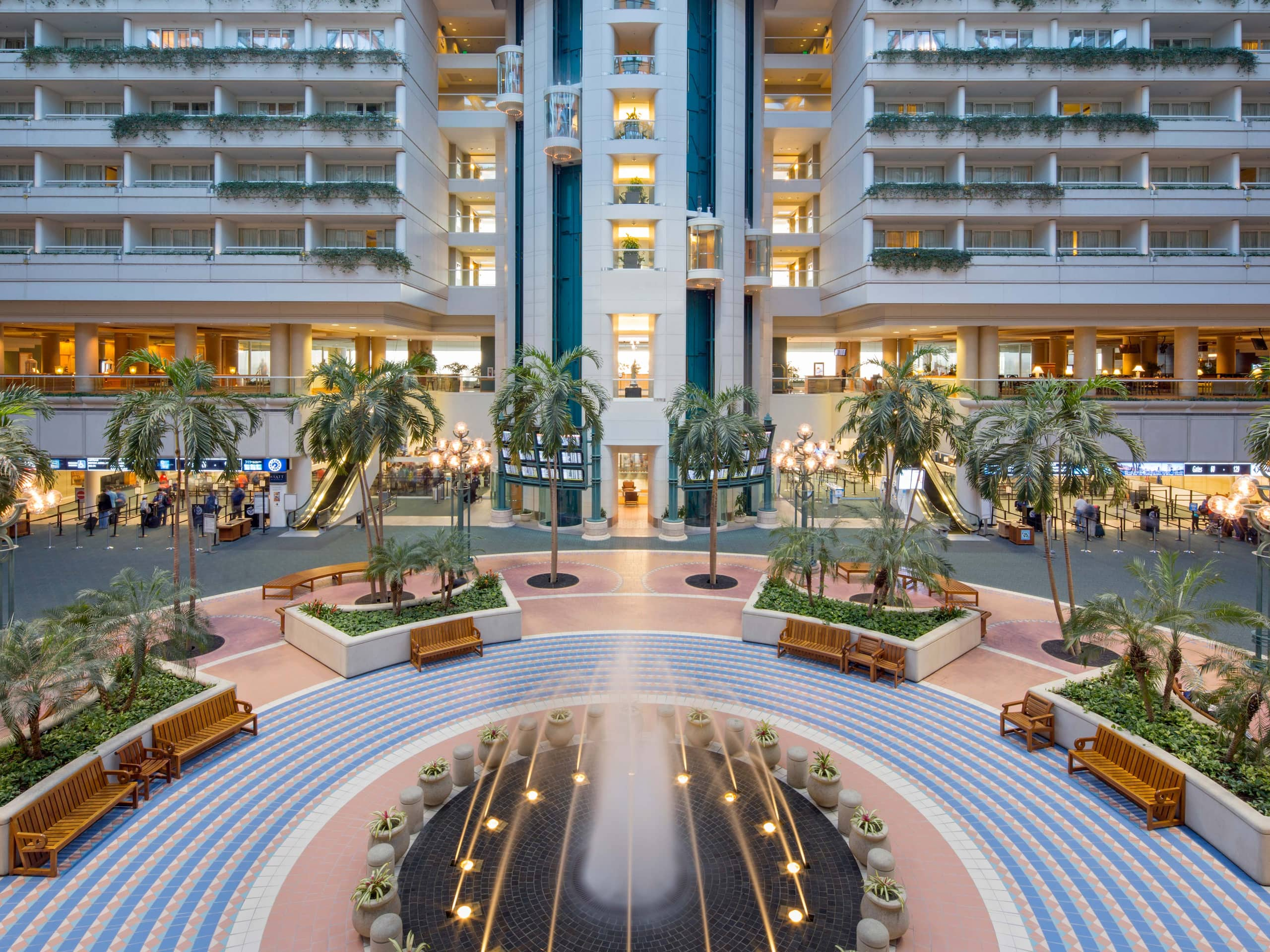 Hotel At Orlando Airport MCO Hyatt Regency Orlando International   Hyatt Regency Orlando International Airport P051 Atrium.4x3 