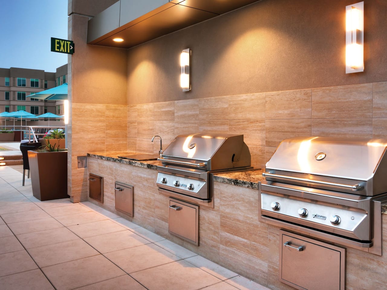 Hyatt House BBQ Area