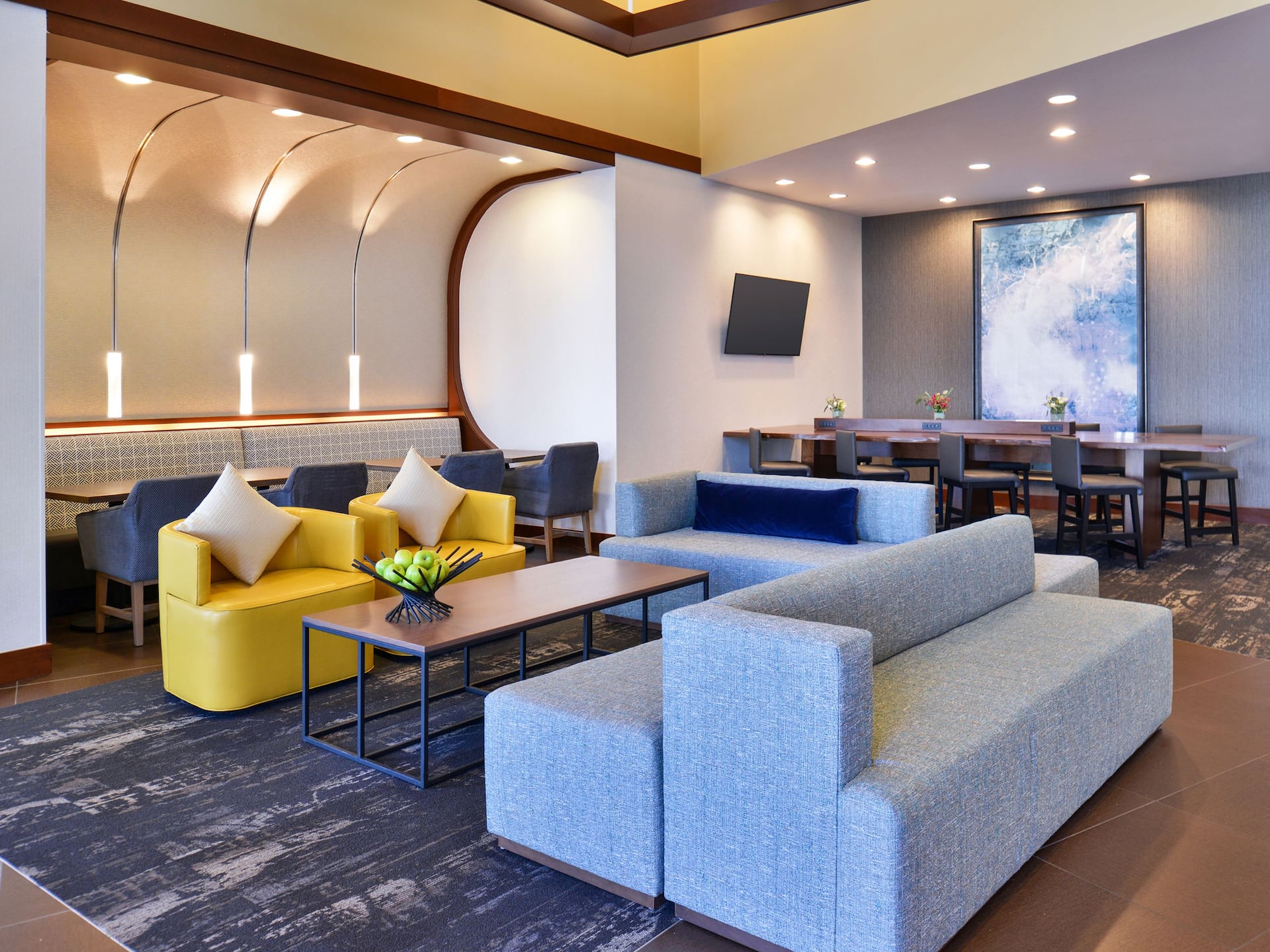 Hyatt Place Garden City Lobby Soft Seating