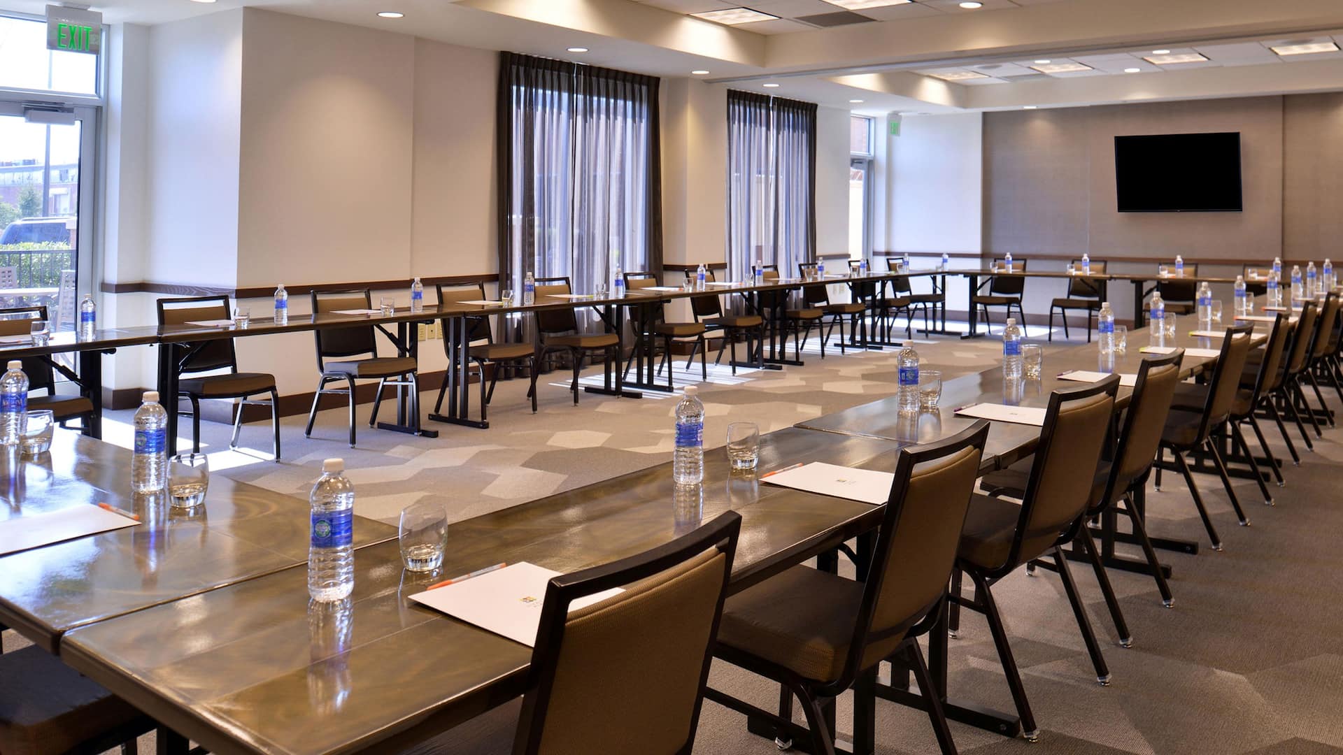 Hyatt Place Garden City Meeting Room Presentation