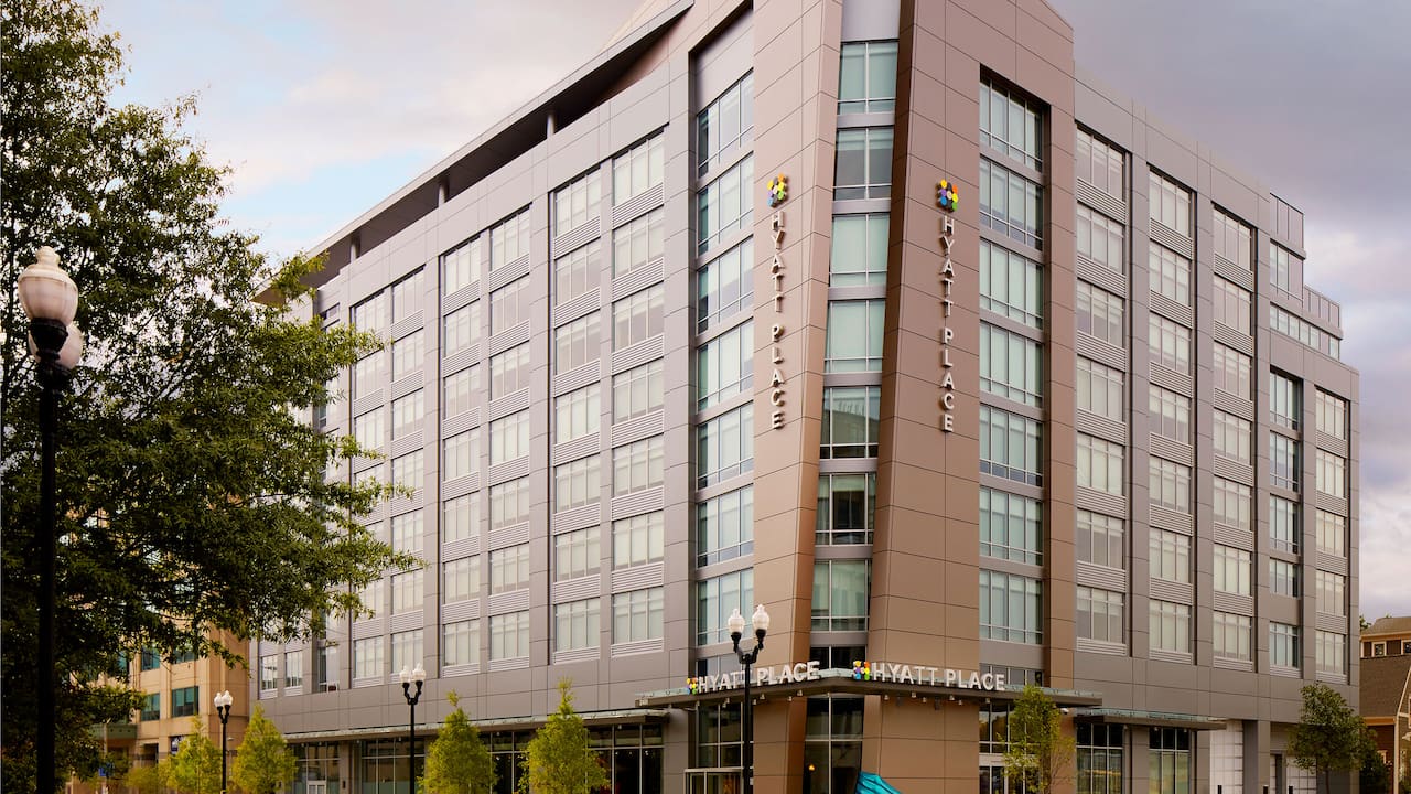 Arlington Hotel near Metro – Hyatt Place Arlington/Courthouse Plaza