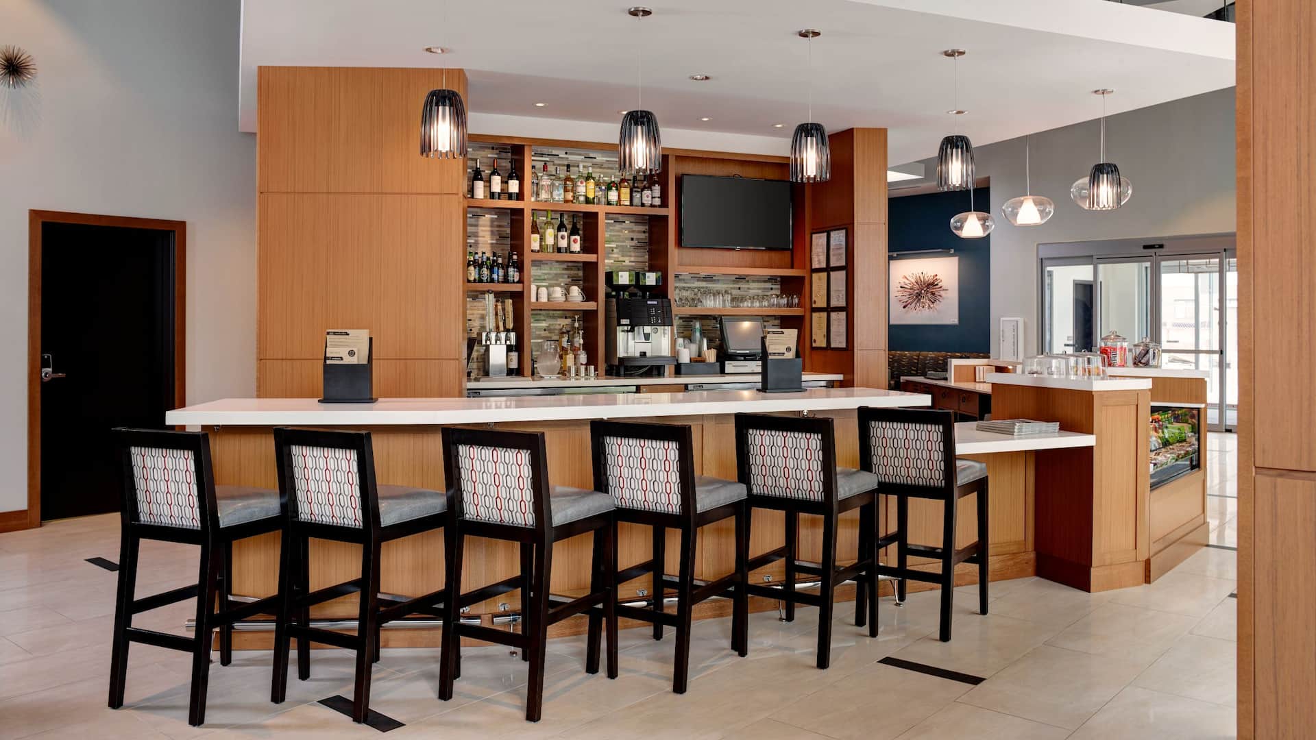 Hyatt Place Arlington/Courthouse Plaza Coffee to Cocktails Bar
