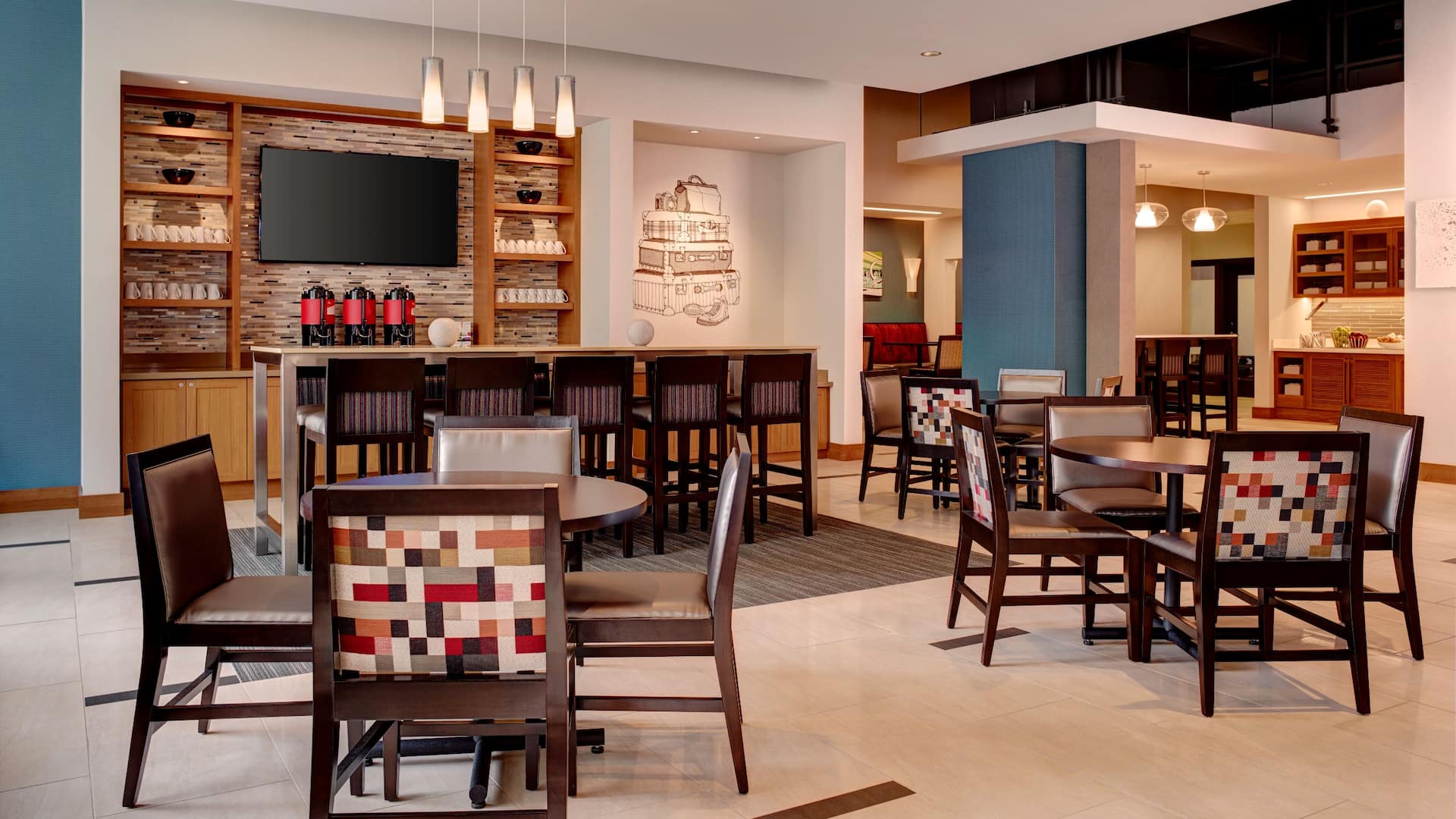 Hyatt Place Arlington/Courthouse Plaza Guest Kitchen Seating